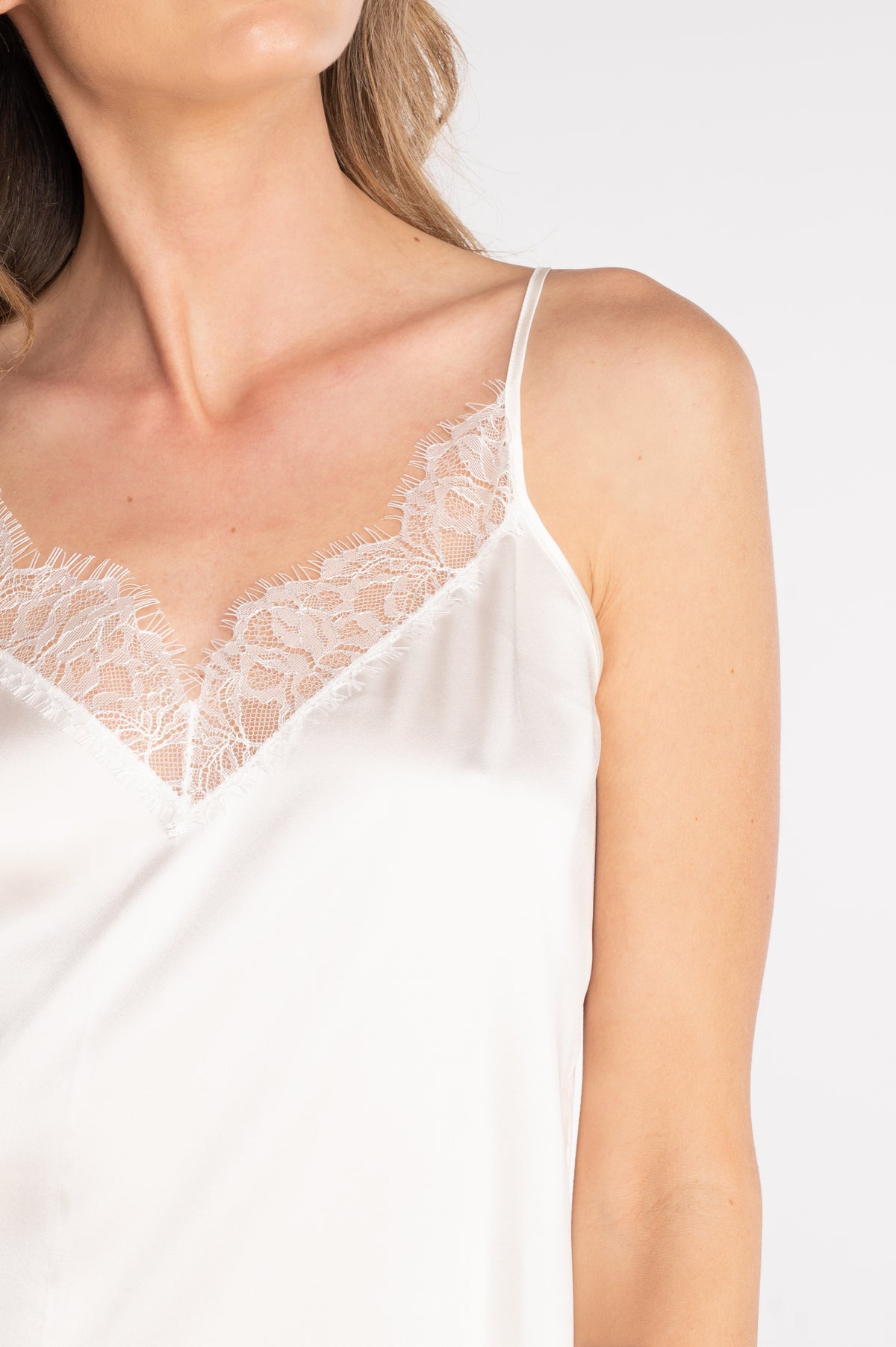 Babydoll in stretch silk with chantilly lace 10336