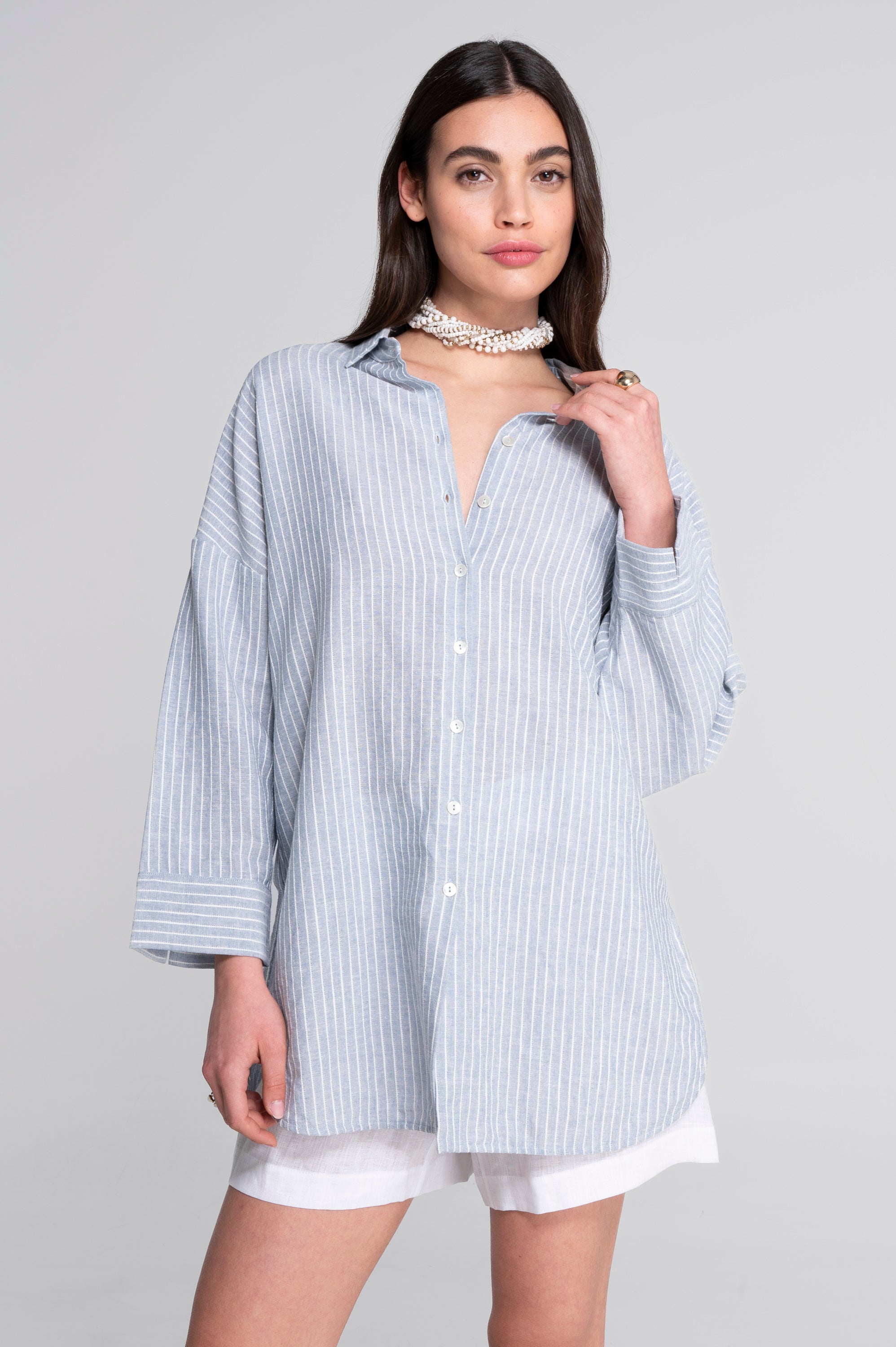 Oversized striped cotton-linen shirt with slit cuffs 7556R
