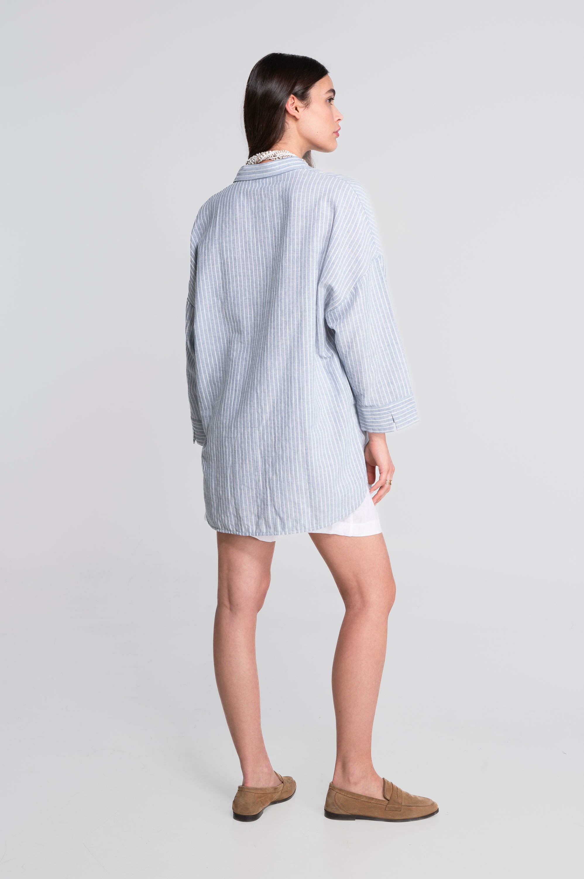 Oversized striped cotton-linen shirt with slit cuffs 7556R
