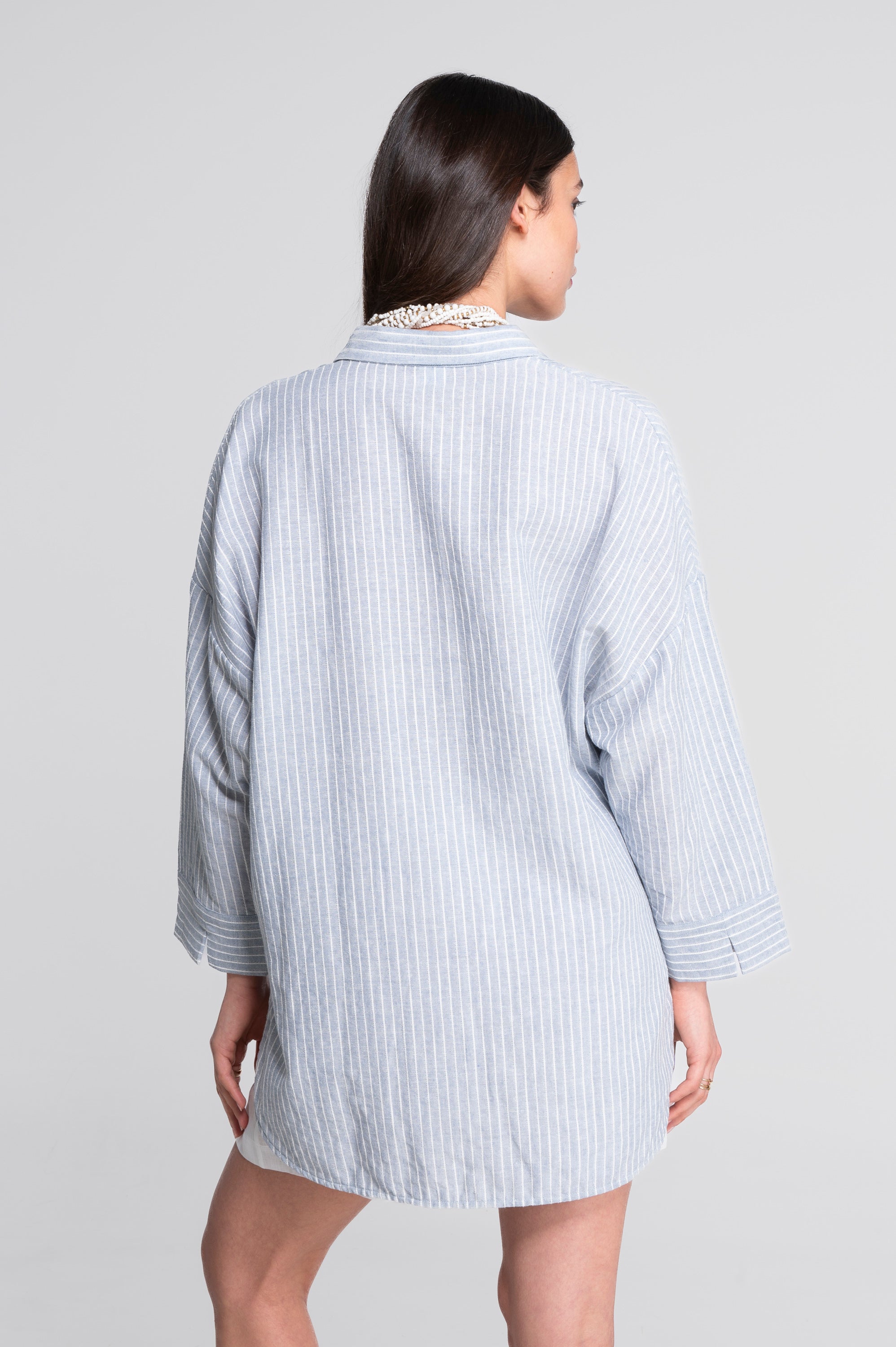 Oversized striped cotton-linen shirt with slit cuffs 7556R