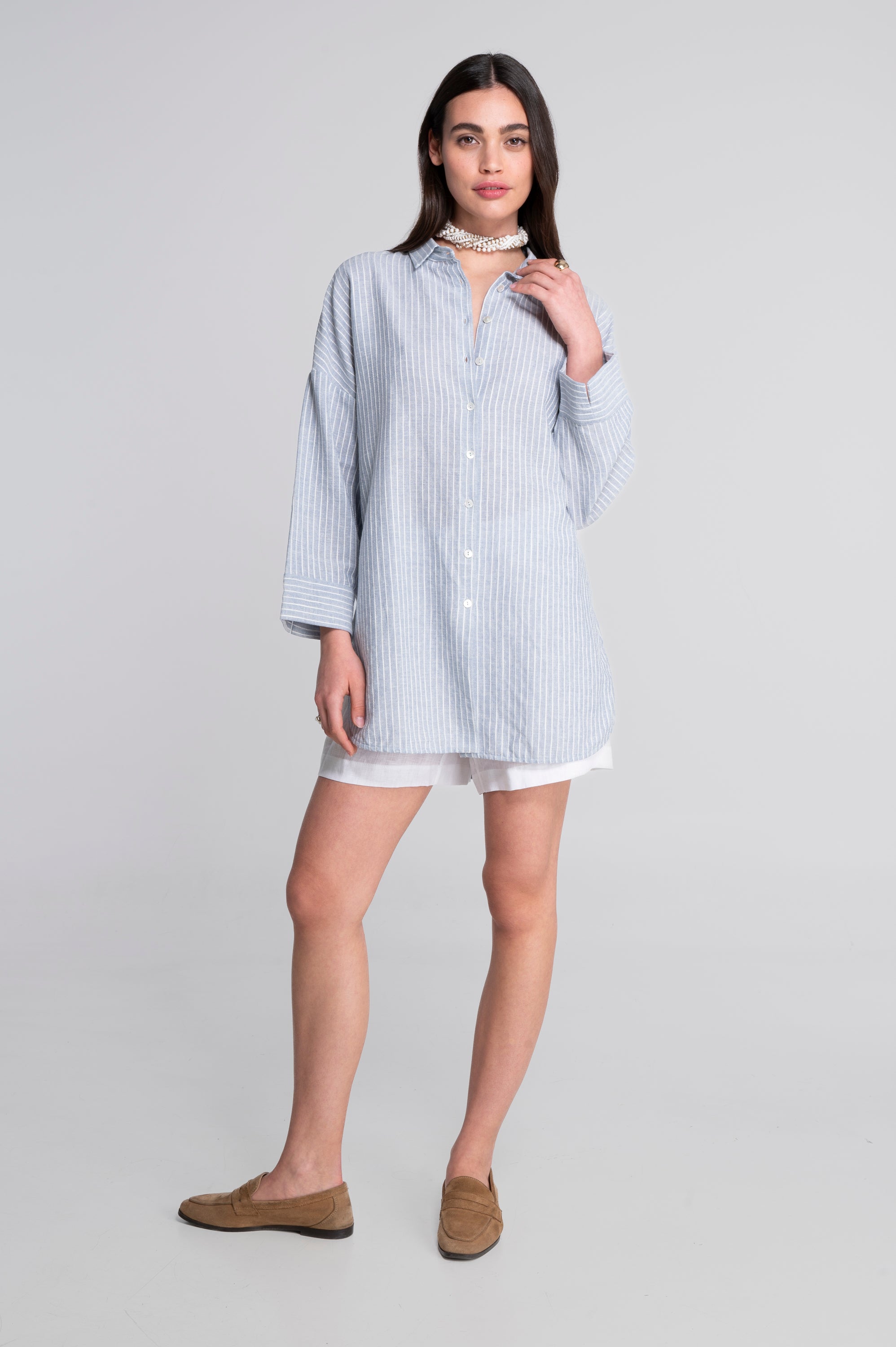 Oversized striped cotton-linen shirt with slit cuffs 7556R