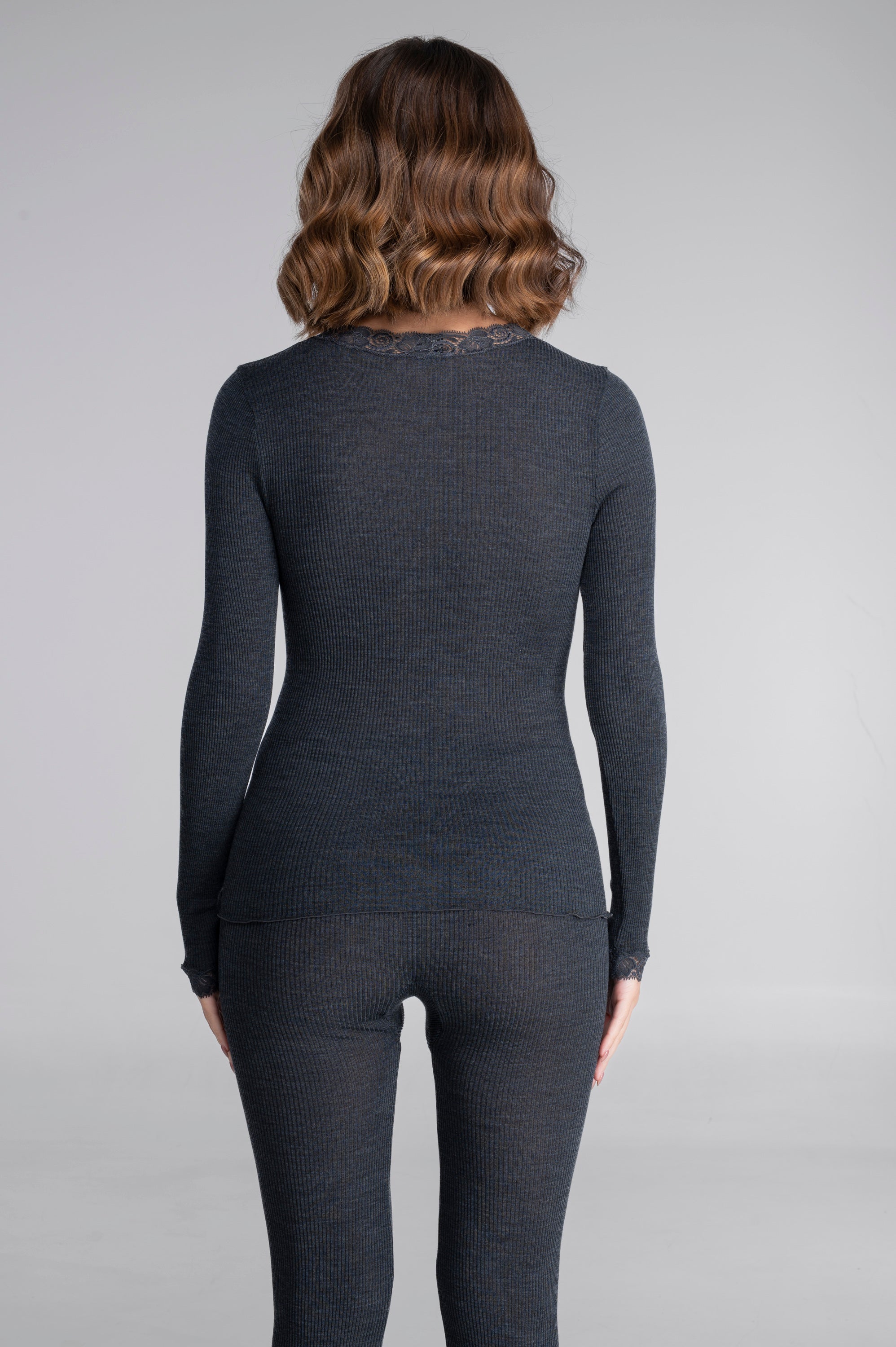 Wool and silk long sleeves shirt with leavers lace 3404