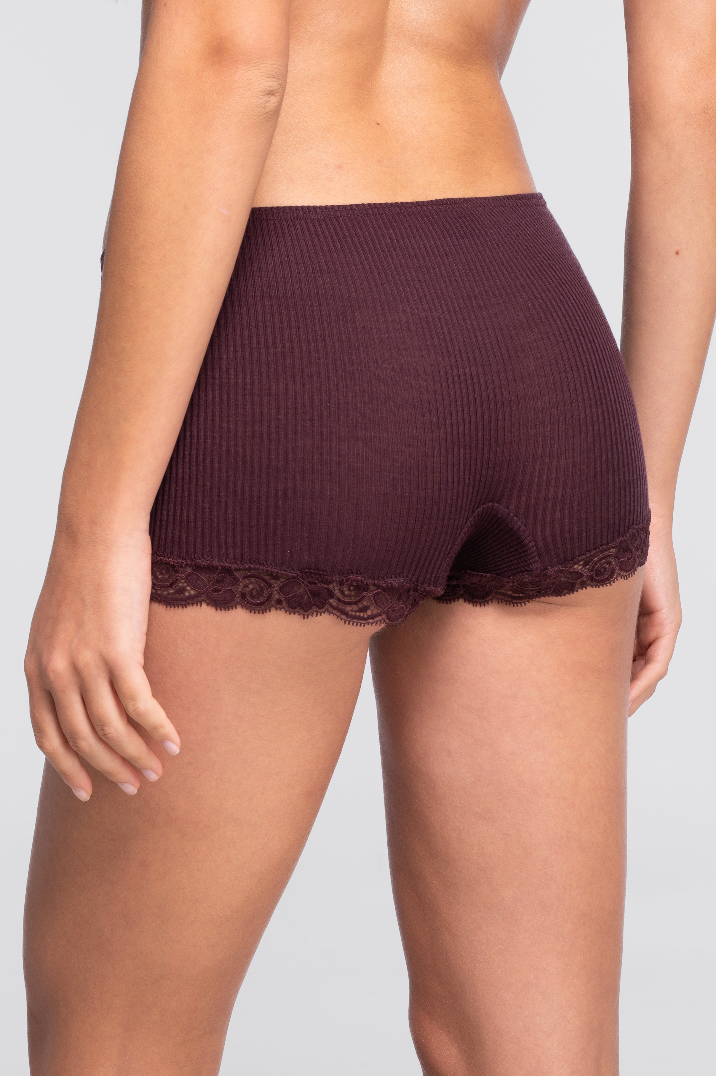 Wool and silk panties with leavers lace 3413