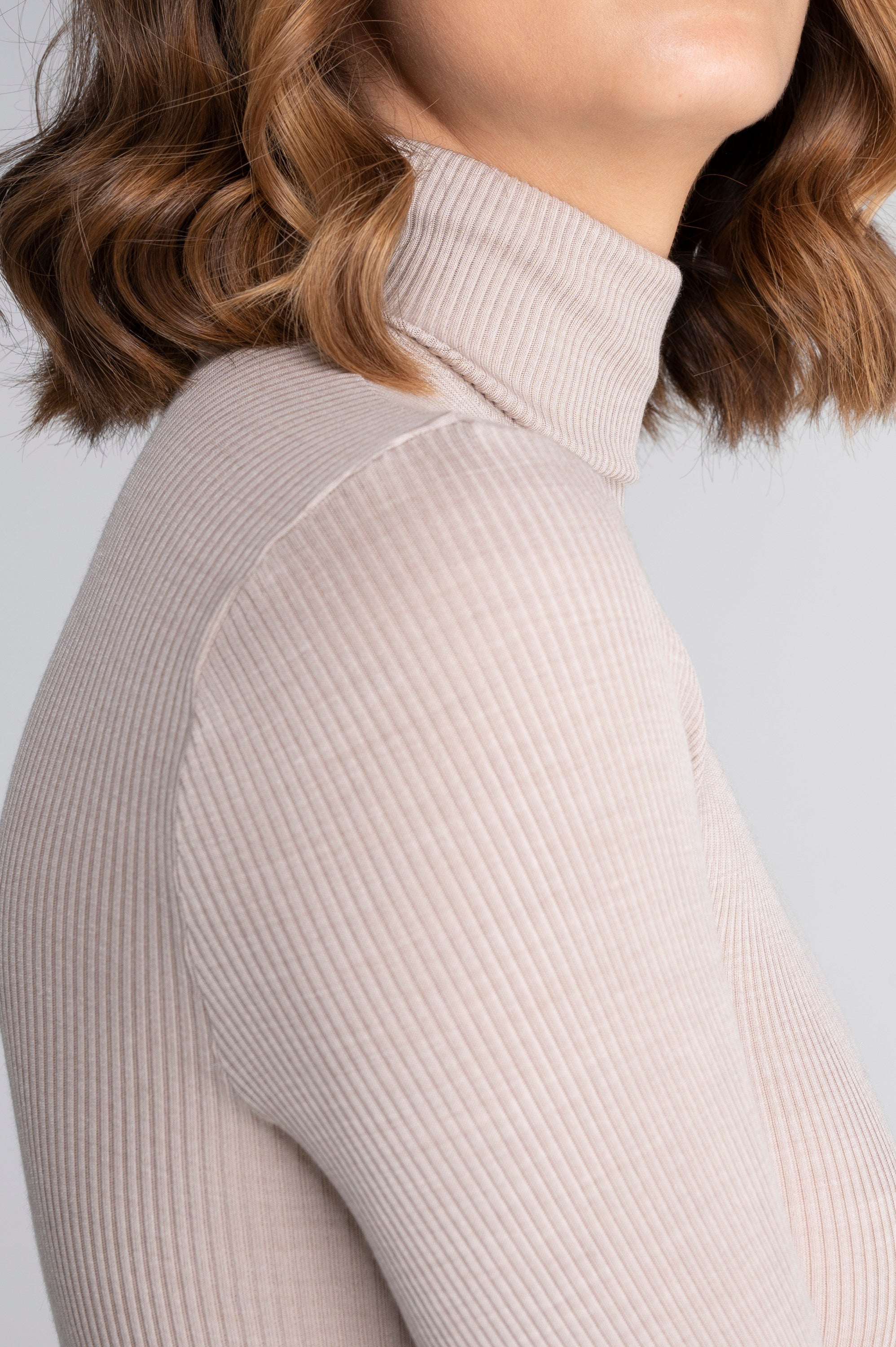 Wool and silk long sleeves turtleneck shirt 3438