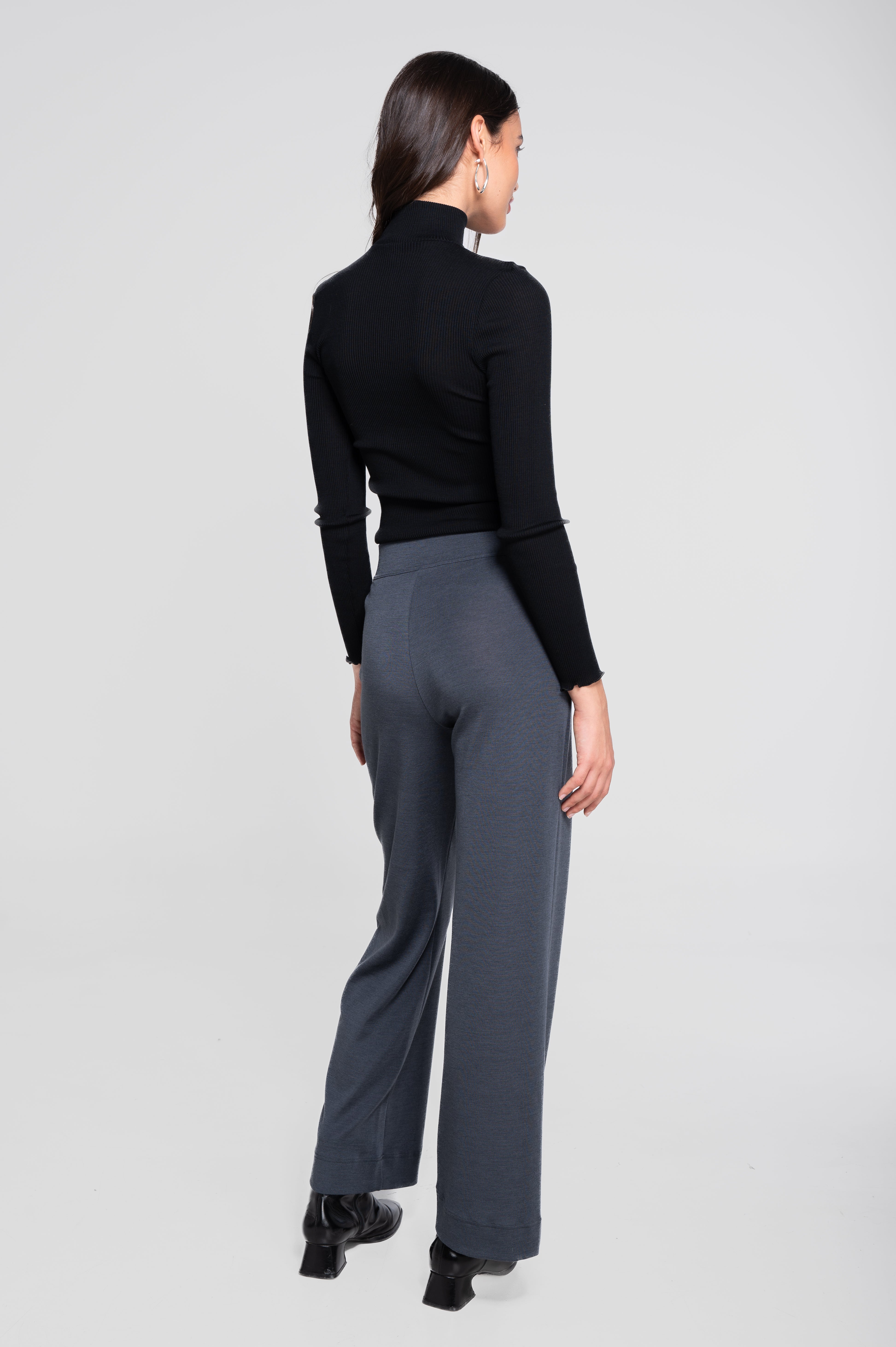 Wide-leg wool and silk trousers 5681