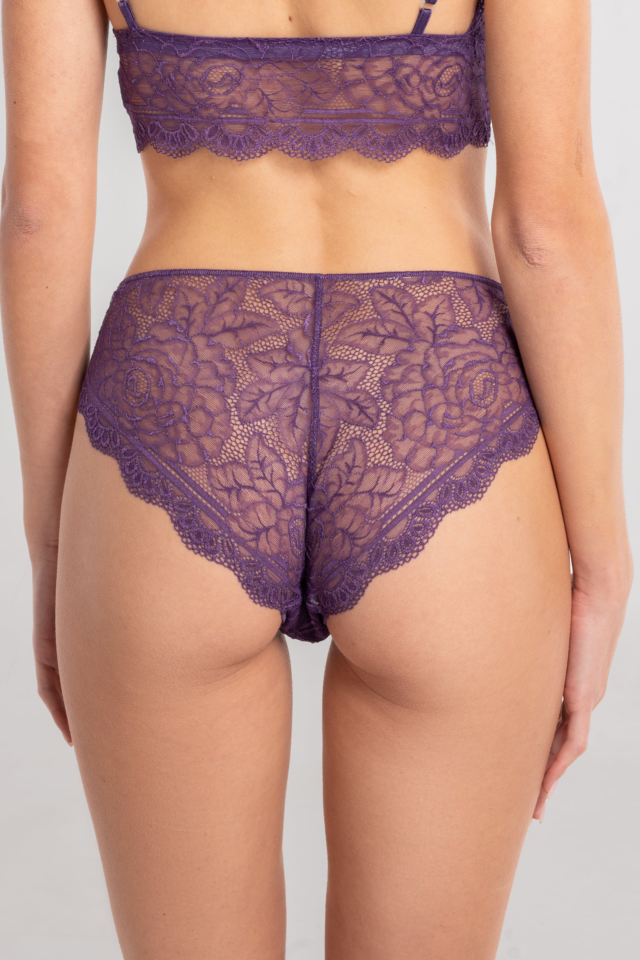 High-rise maxi briefs in Leavers lace 7406