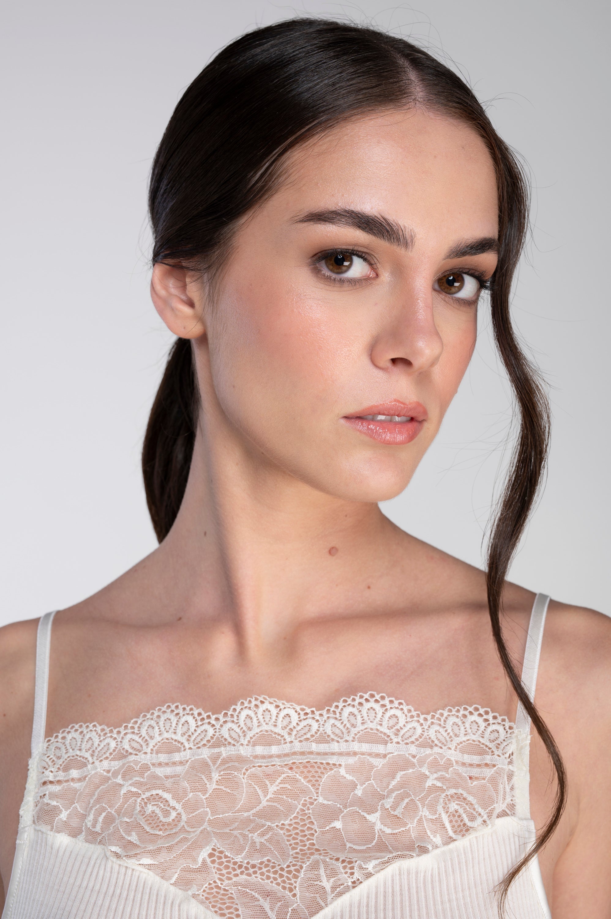 Wool and silk camisole top with Leavers lace 7411