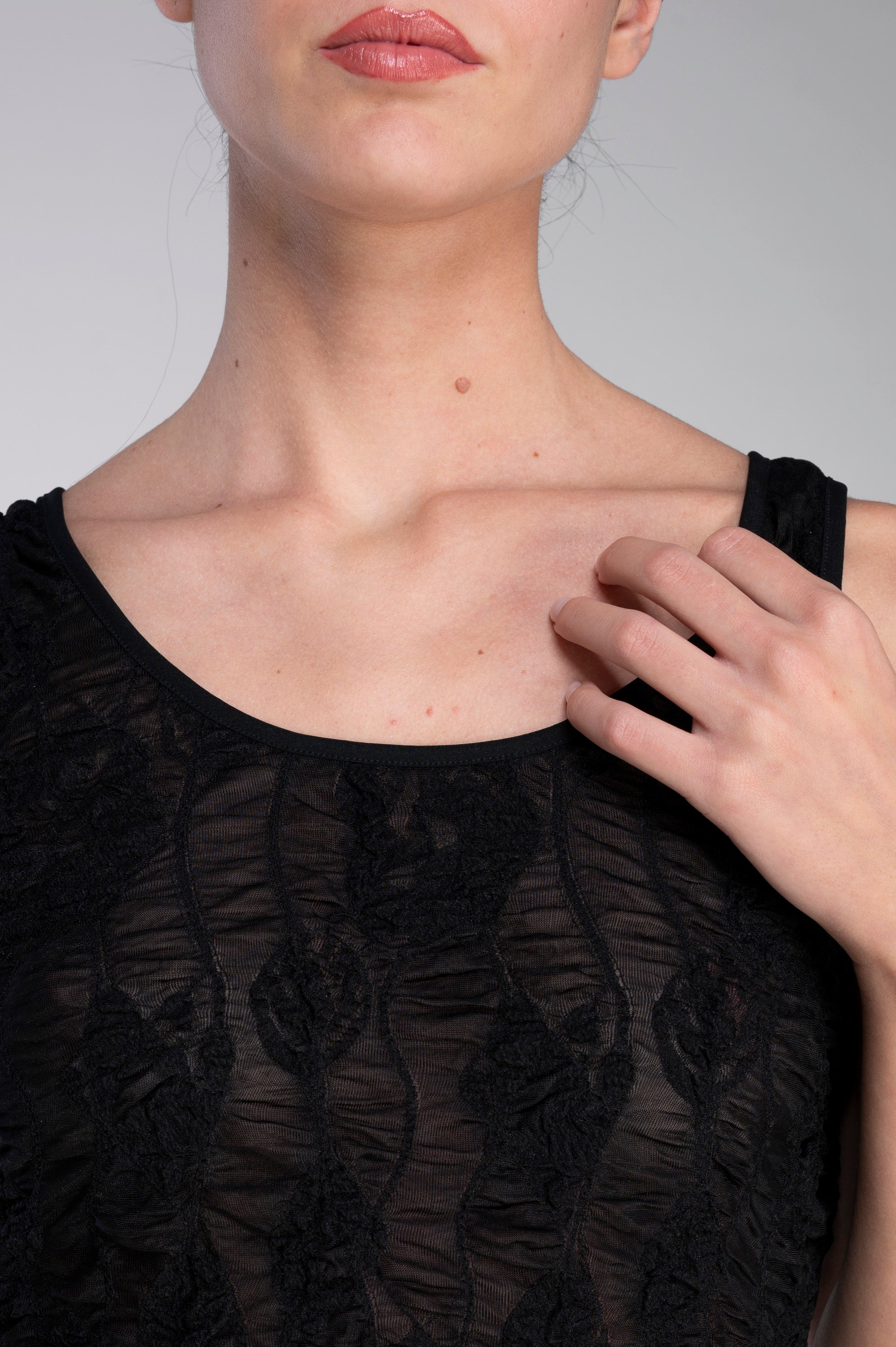 Tank top in ruffled laize 7452