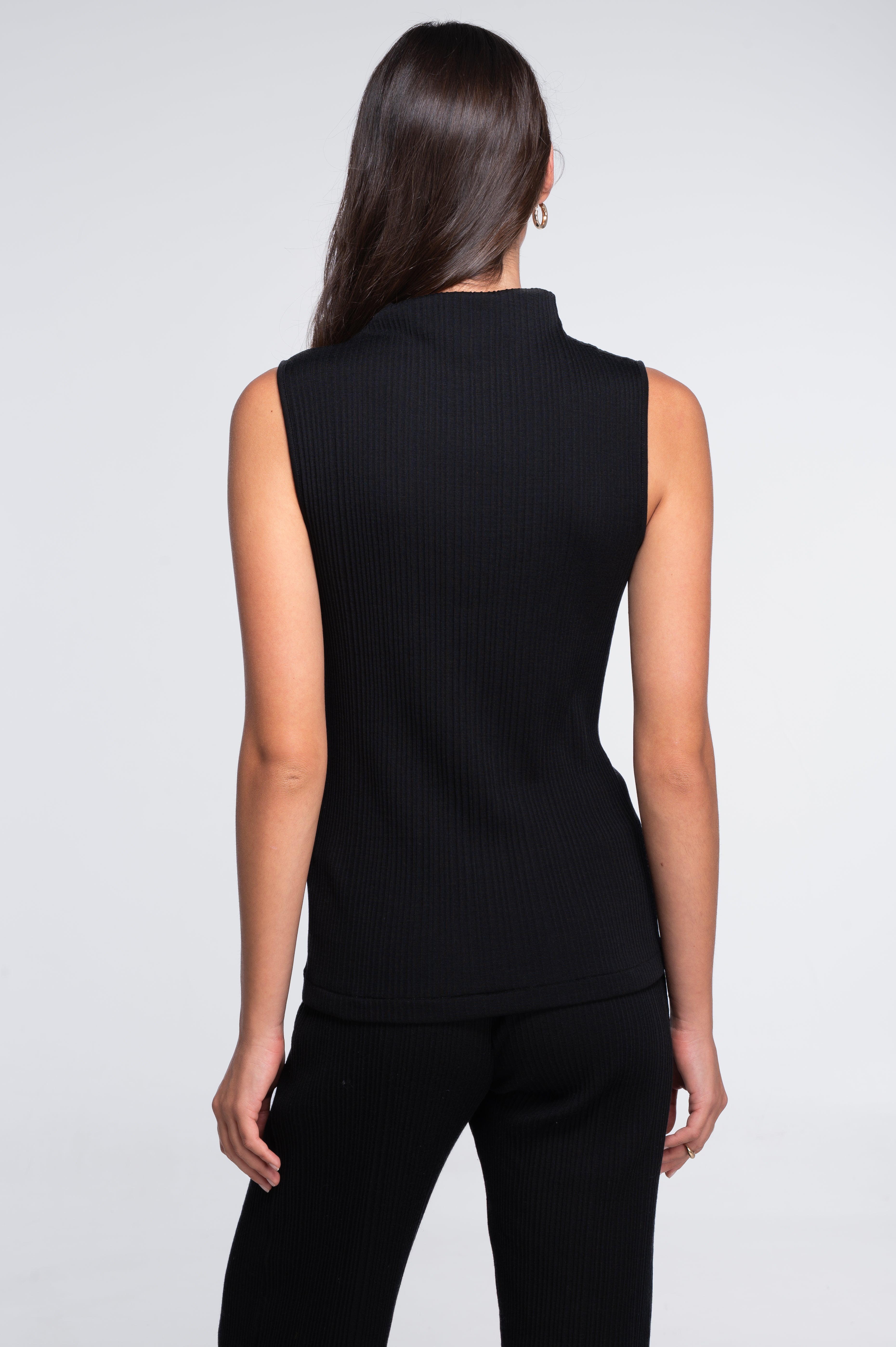 Wool and silk sleeveless mock neck top 7465