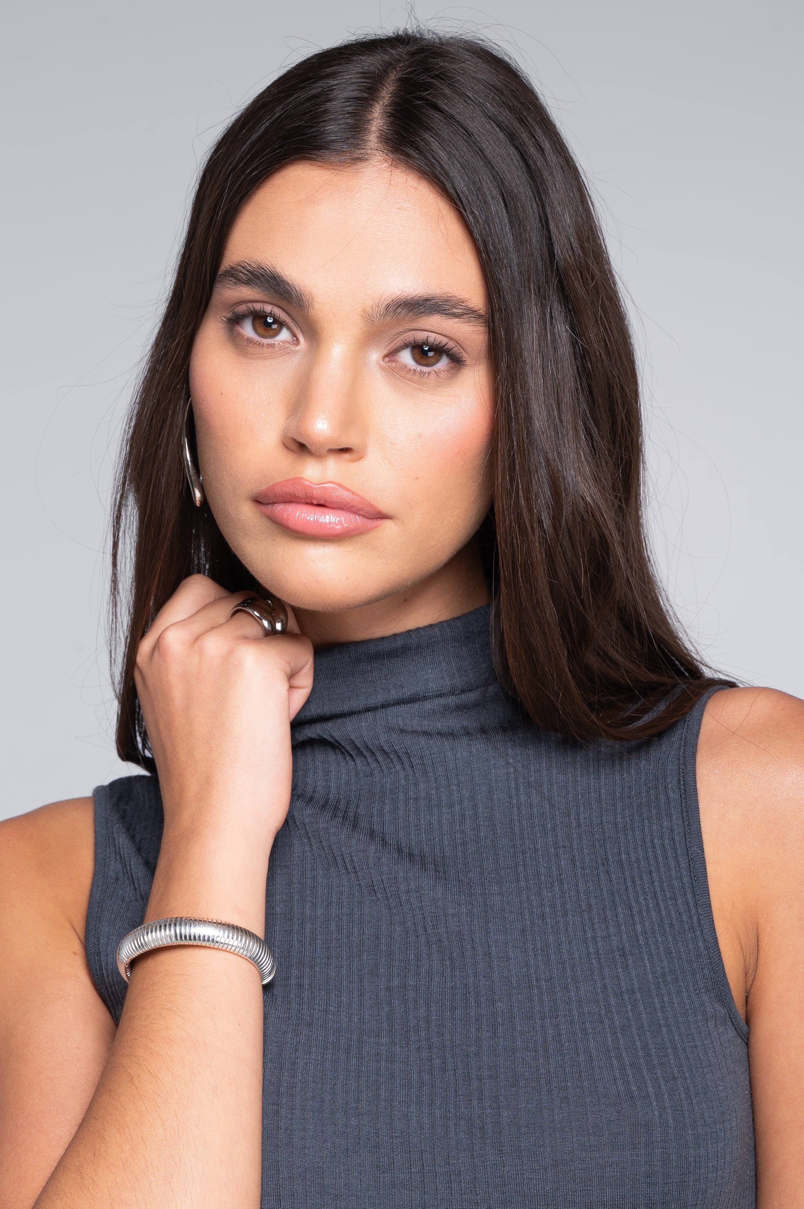 Wool and silk sleeveless mock neck top 7465