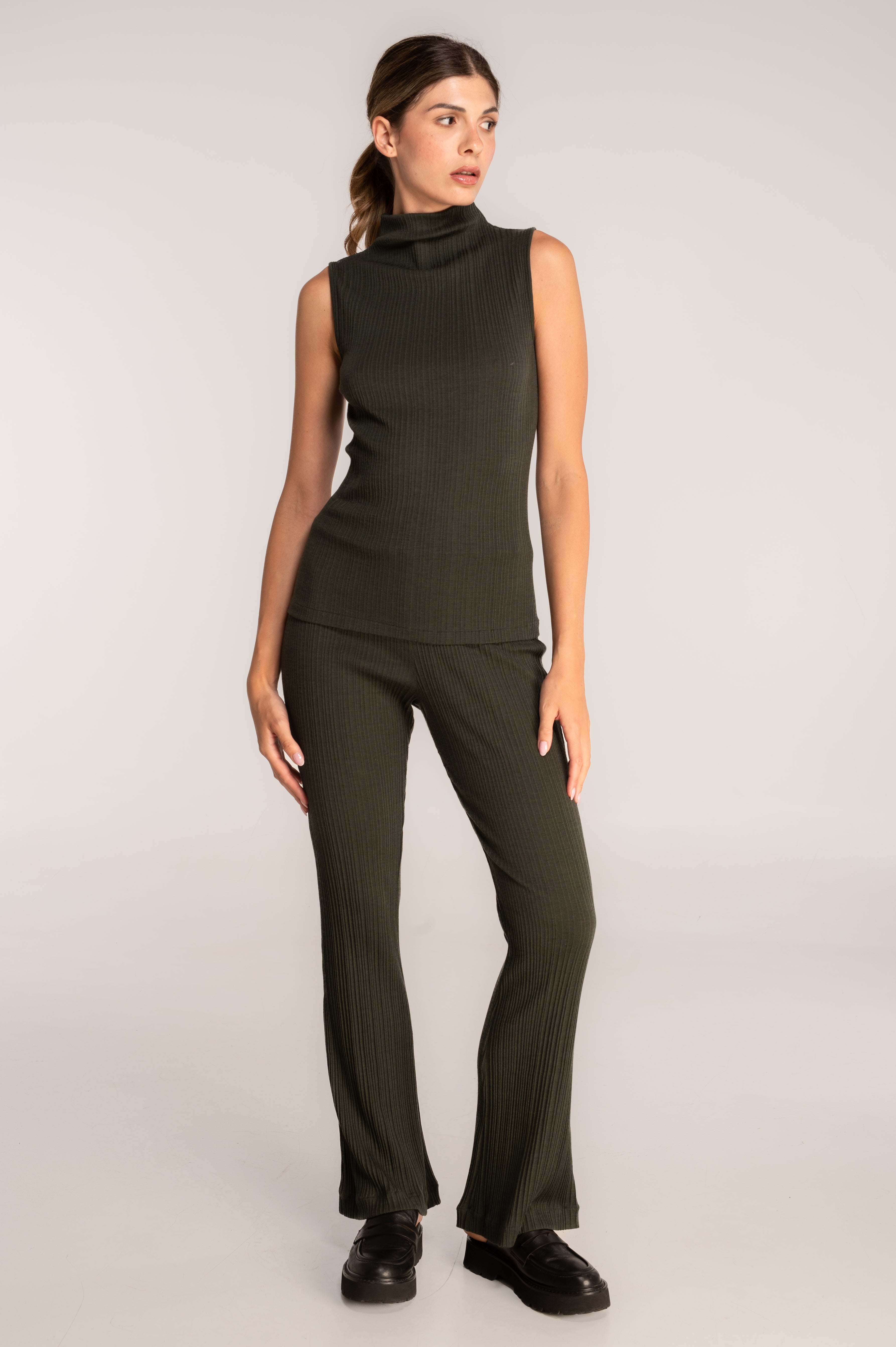 Wool and silk sleeveless mock neck top 7465