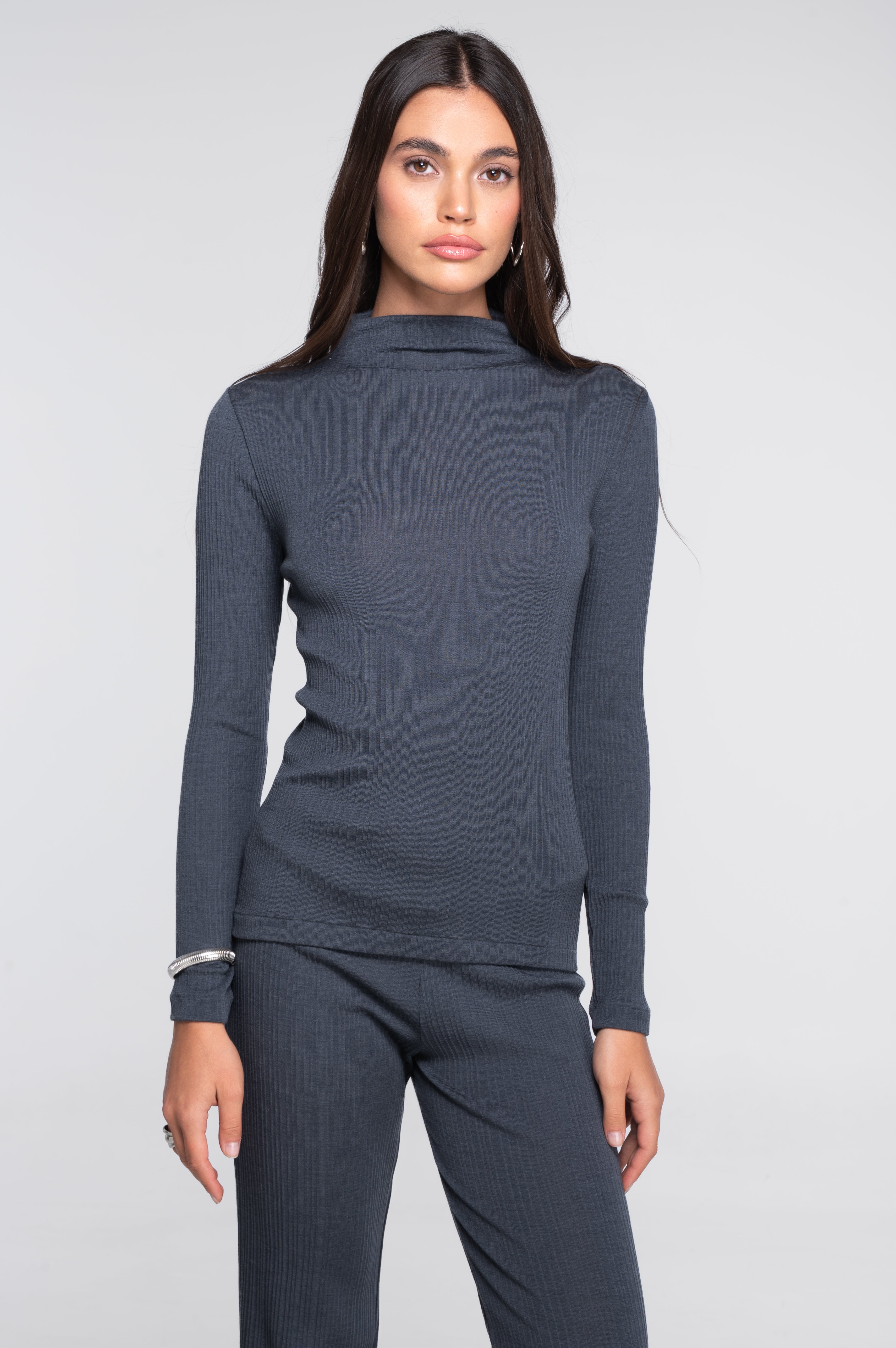 Wool and silk long sleeves mock neck shirt 7466