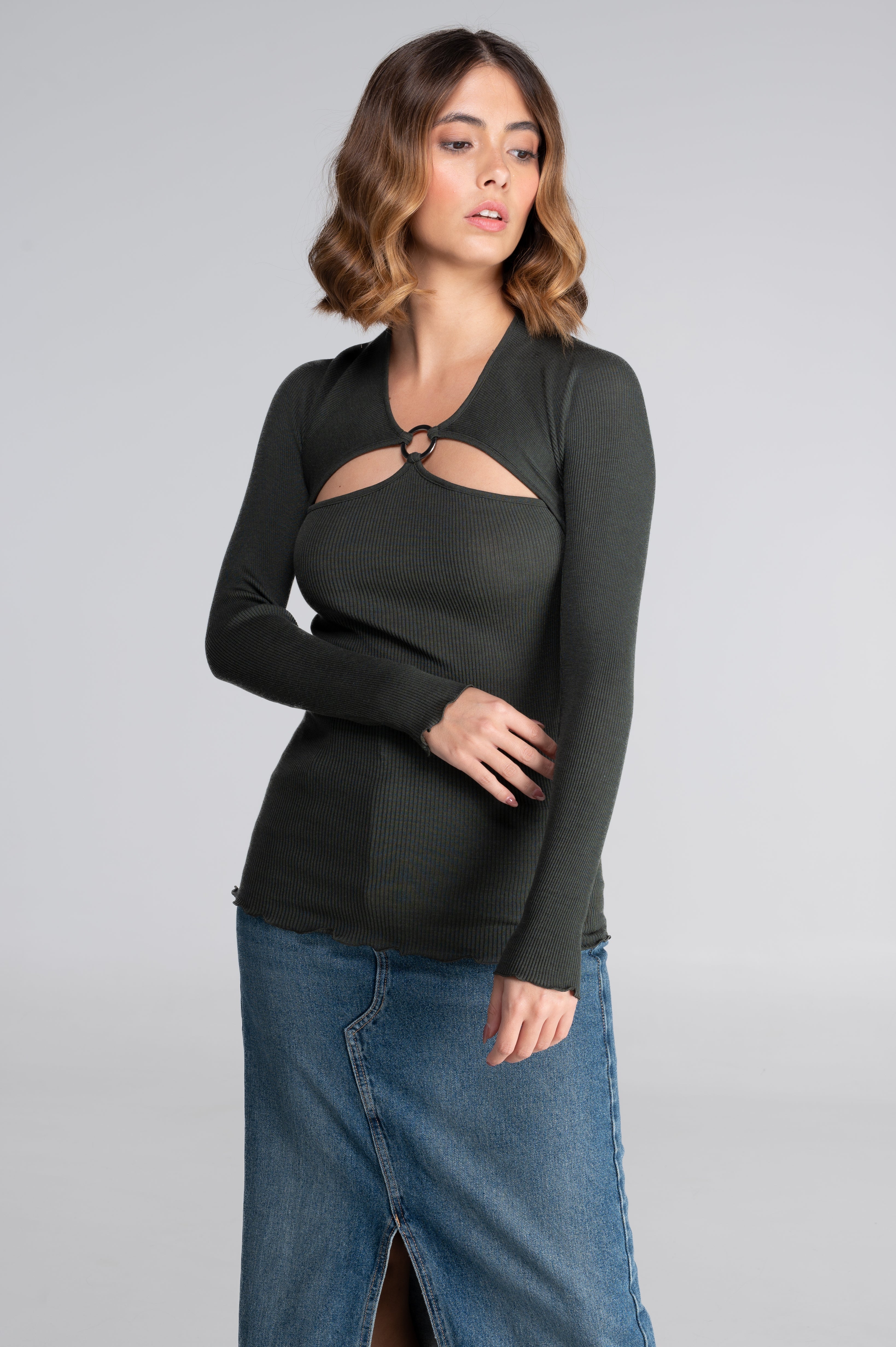 Wool and silk long sleeves round neck shirt with cut-outs 7471