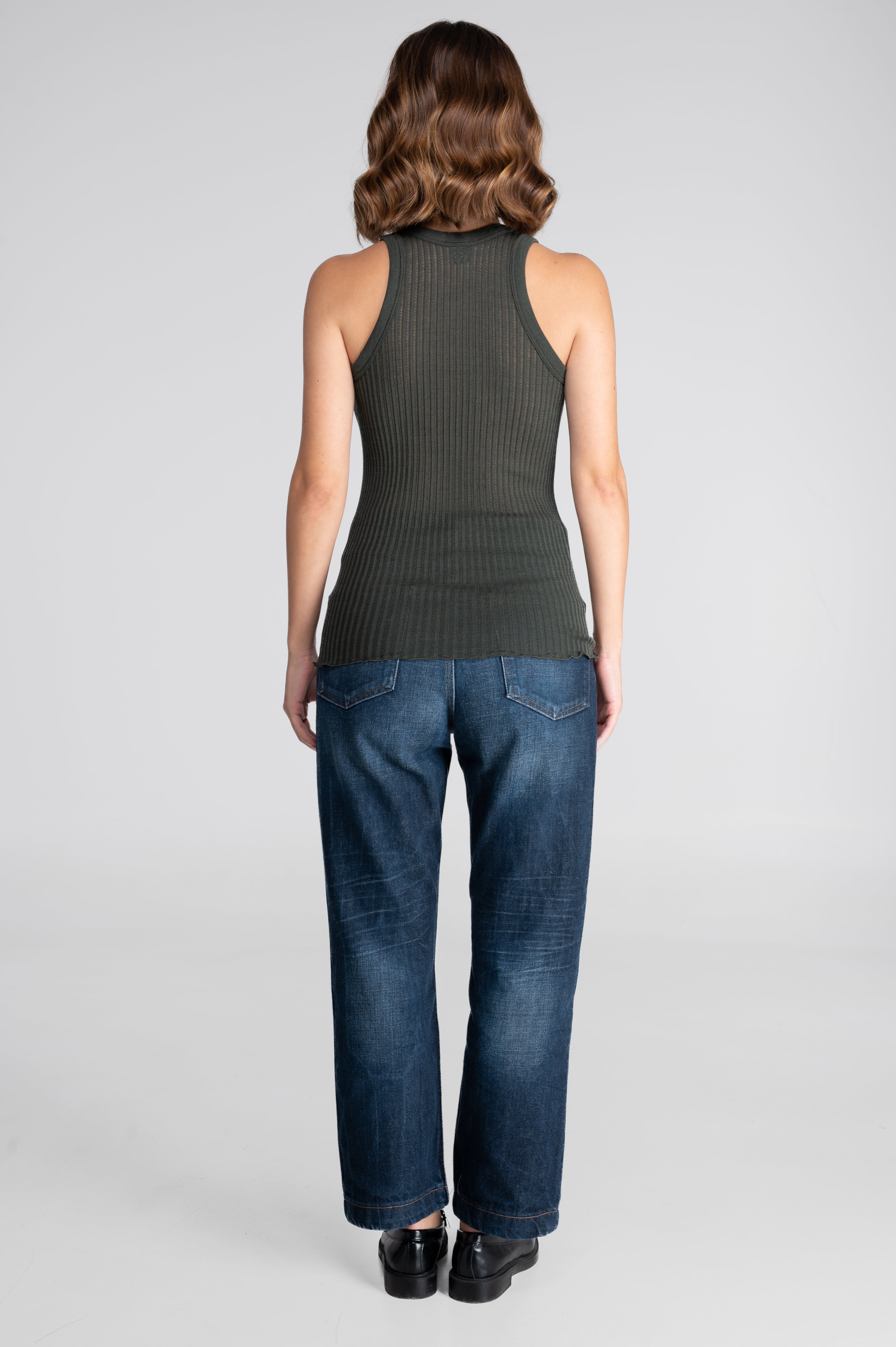 Sleeveless halterneck top in ajouré wool and silk 7490