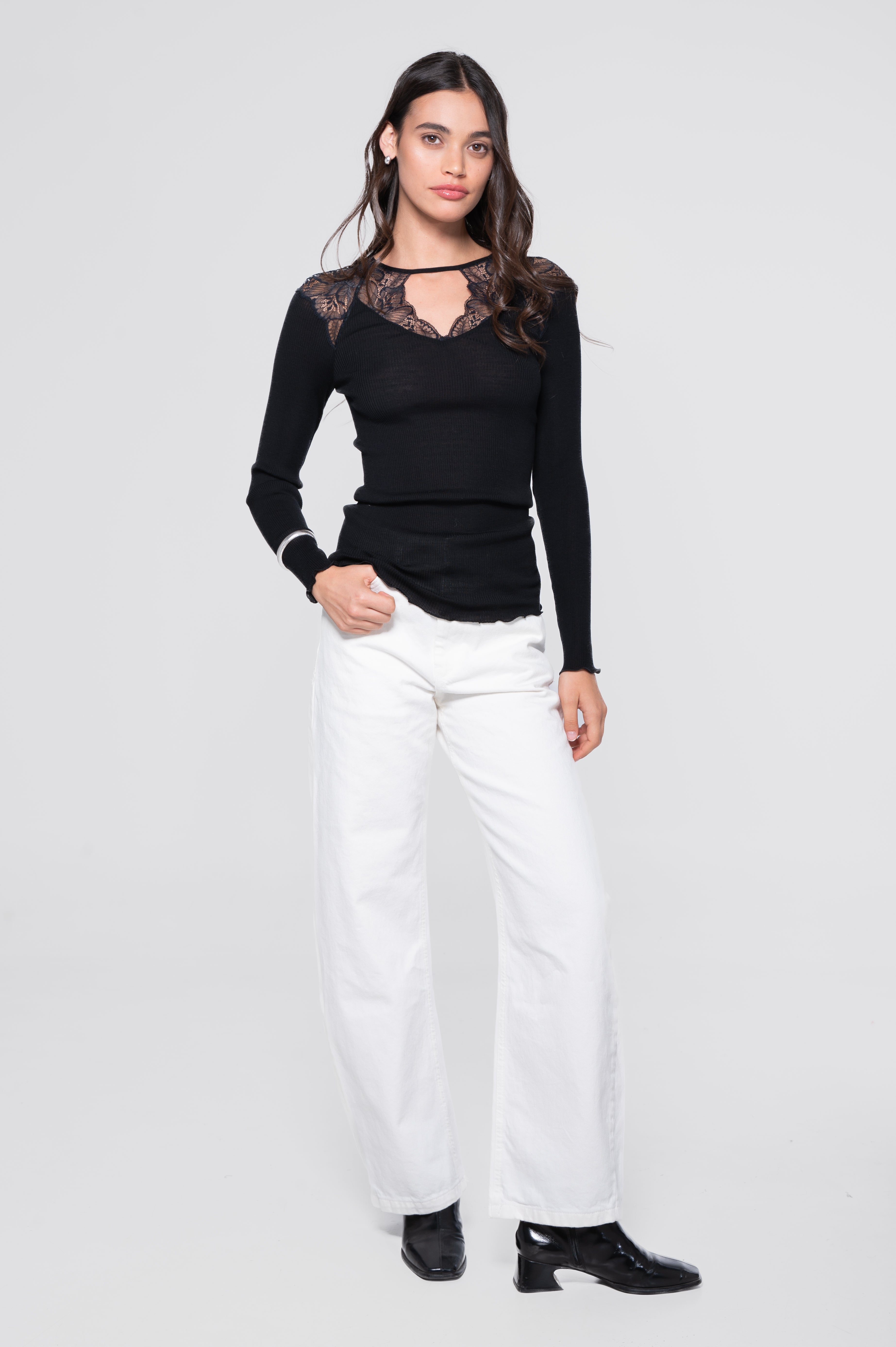 Longsleeves Woman70% Wool , 30% Silk 7612