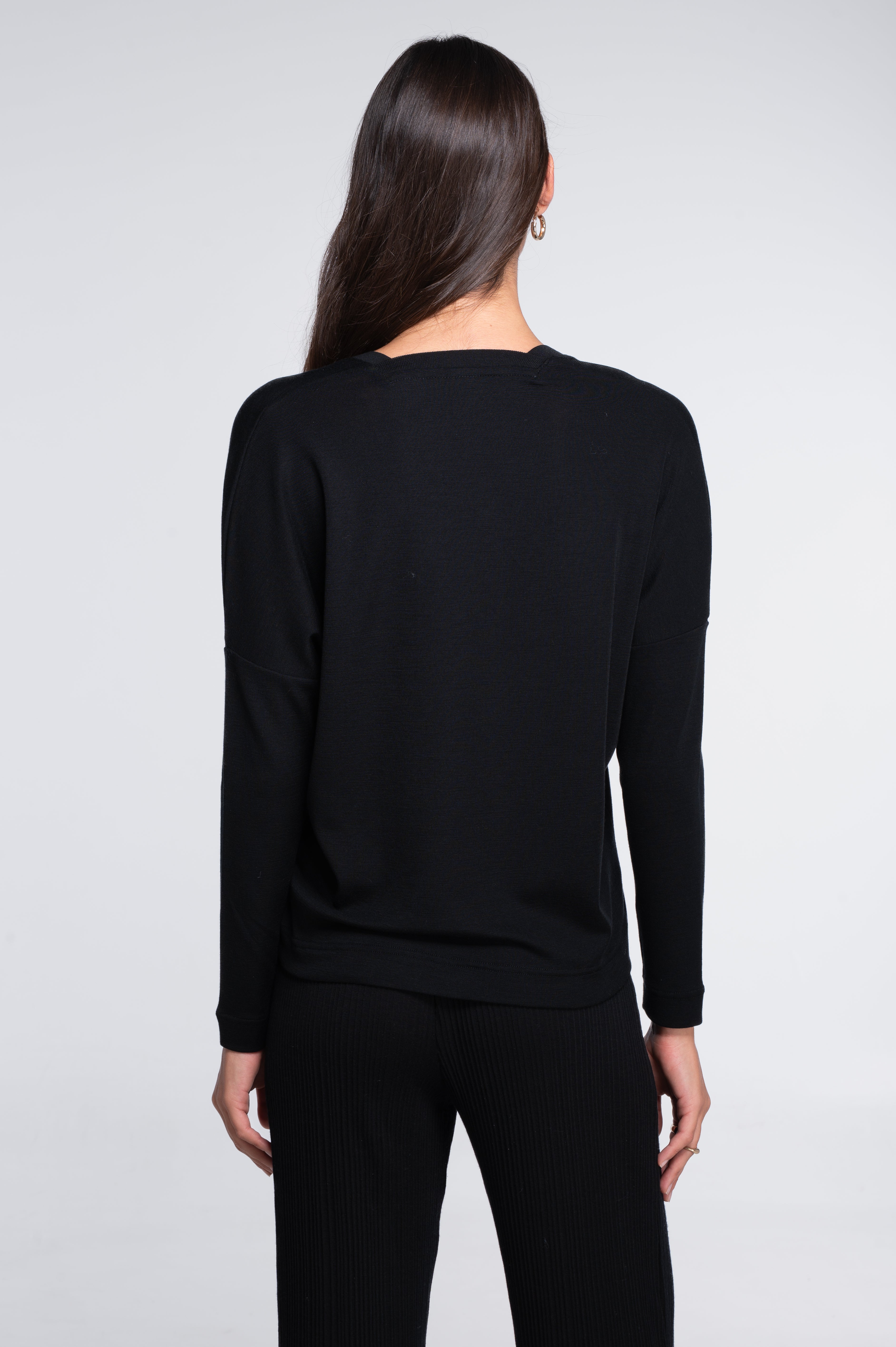 Wool and silk long sleeves V neck shirt 7636