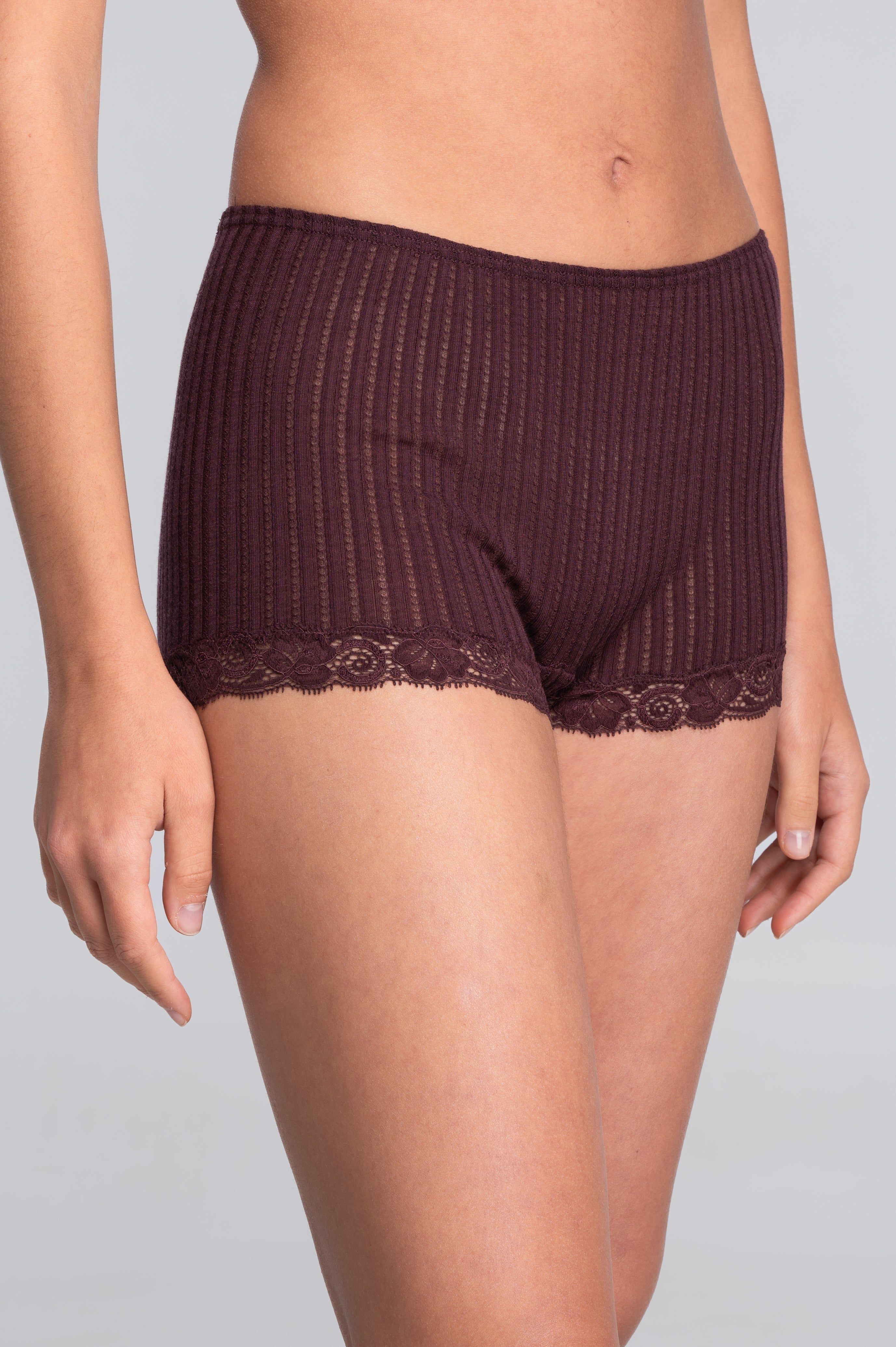 Mid-rise panties in ajouré wool and silk with Leavers lace 7645