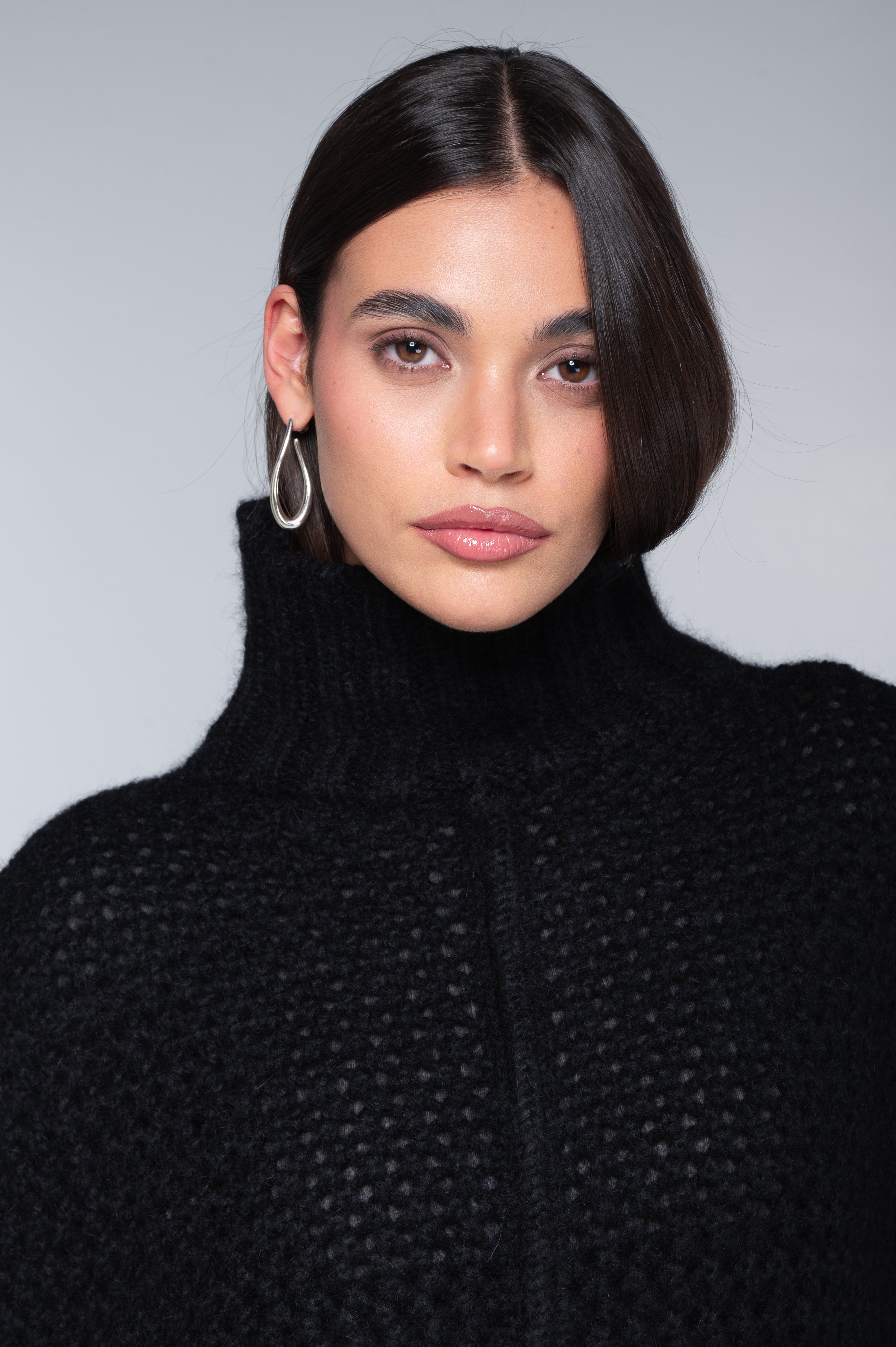 Mock neck vest in alpaca blend with openwork texture 7681