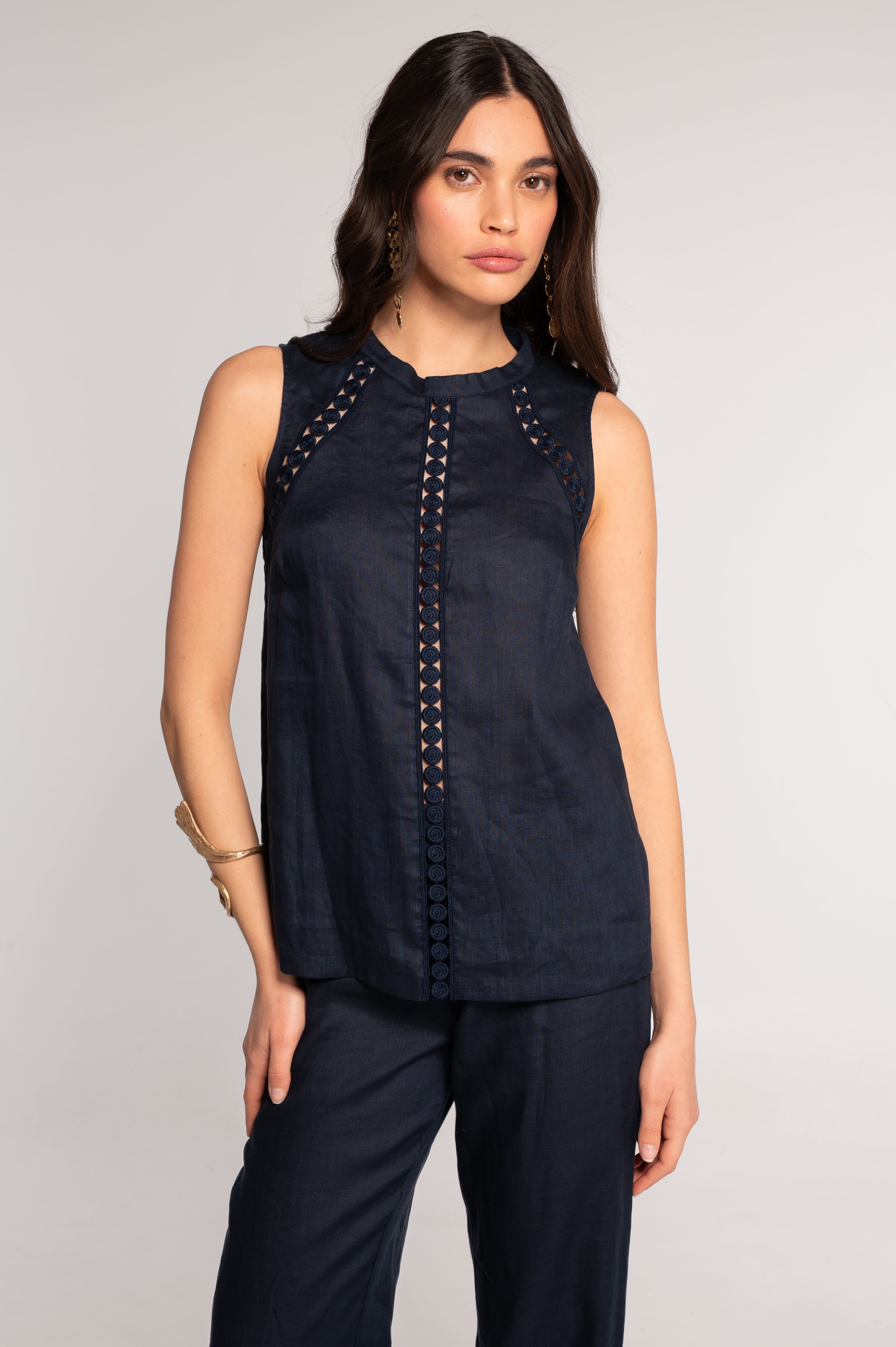Linen sleeveless blouse 7717