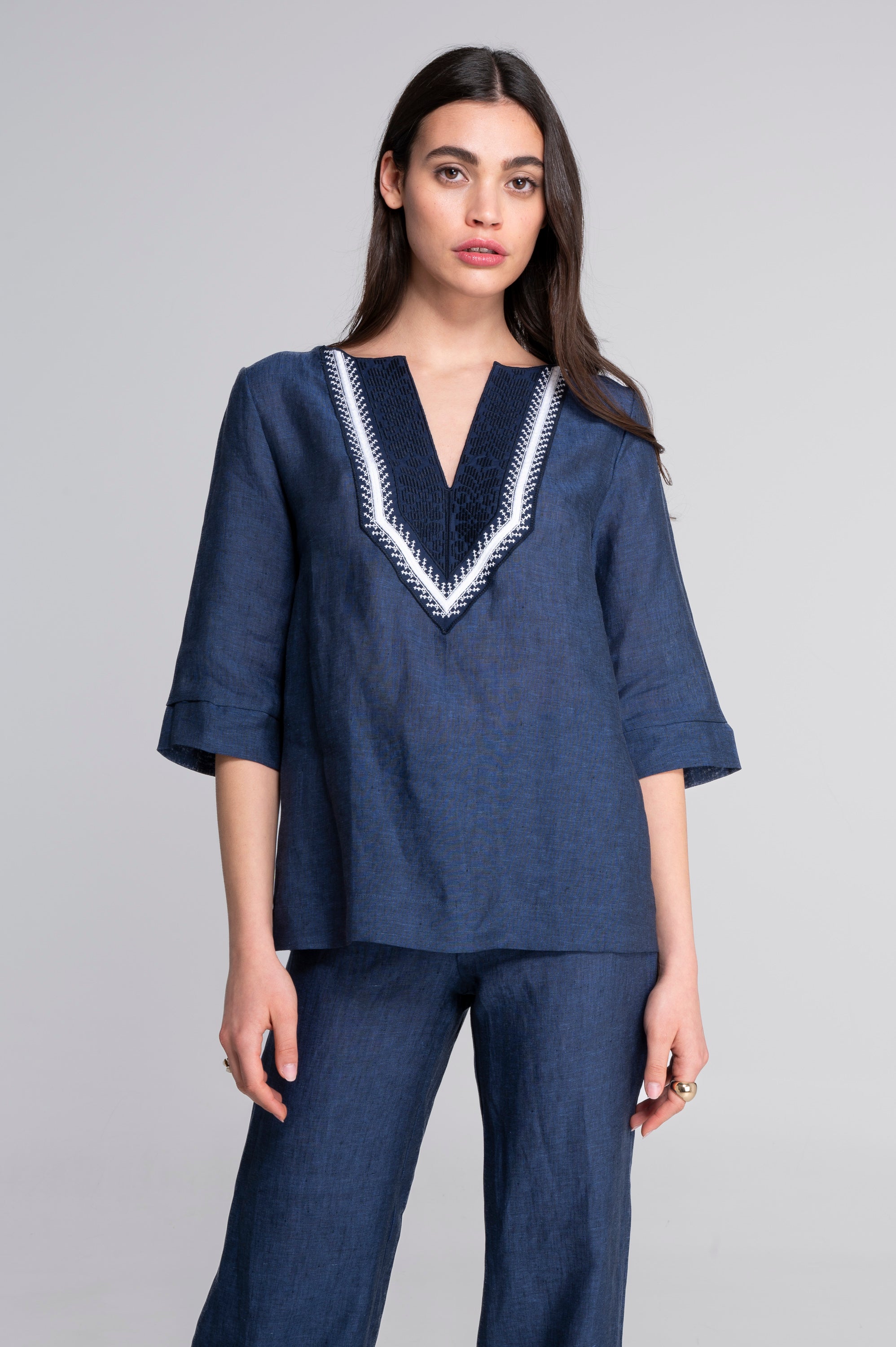 Linen blouse with ethnic embroidery 7531