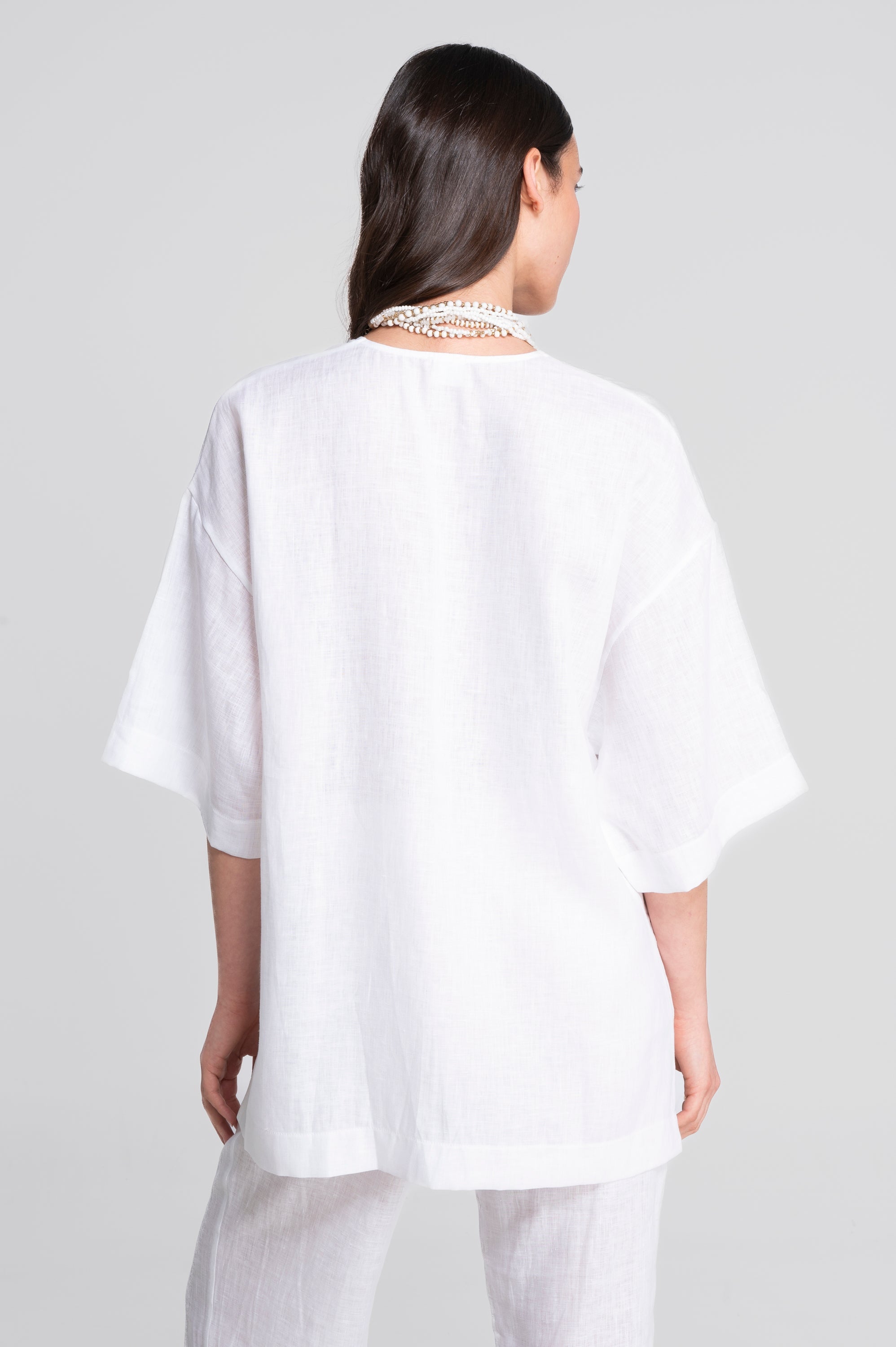 Linen kimono with flared sleeves and side slits 7553L