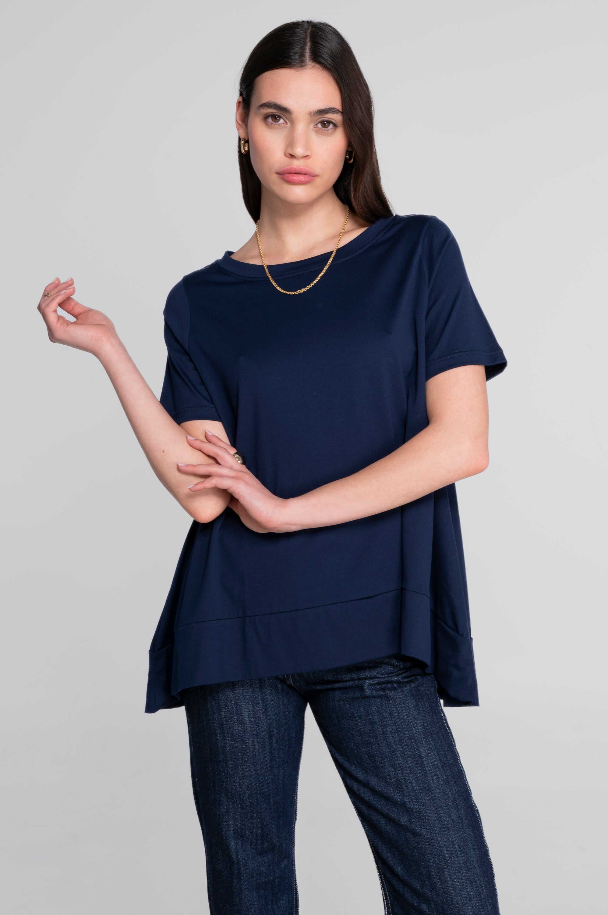 Round neck flared T-shirt in jersey cotton 403