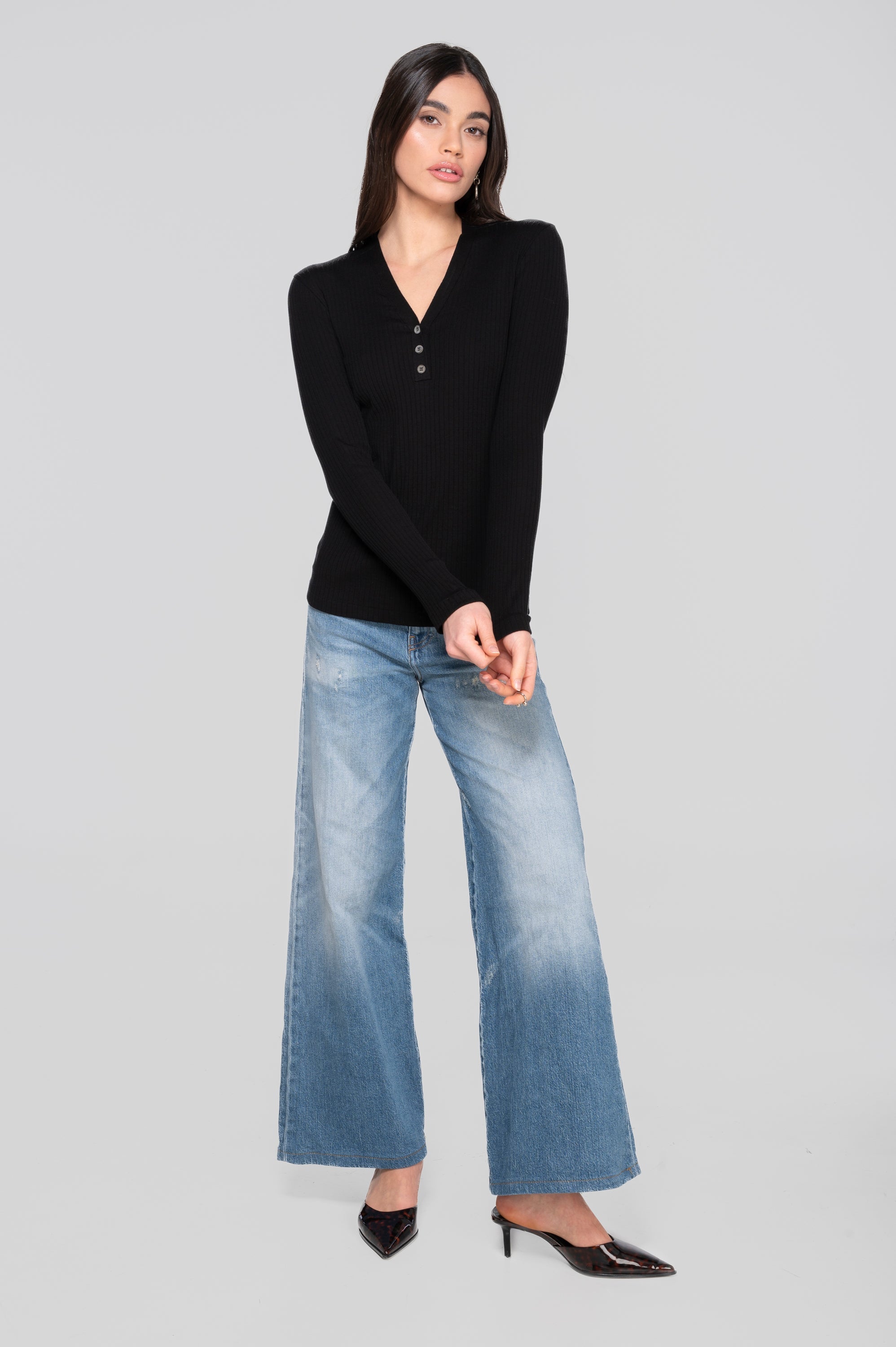 Cotton long sleeves henley shirt 7565