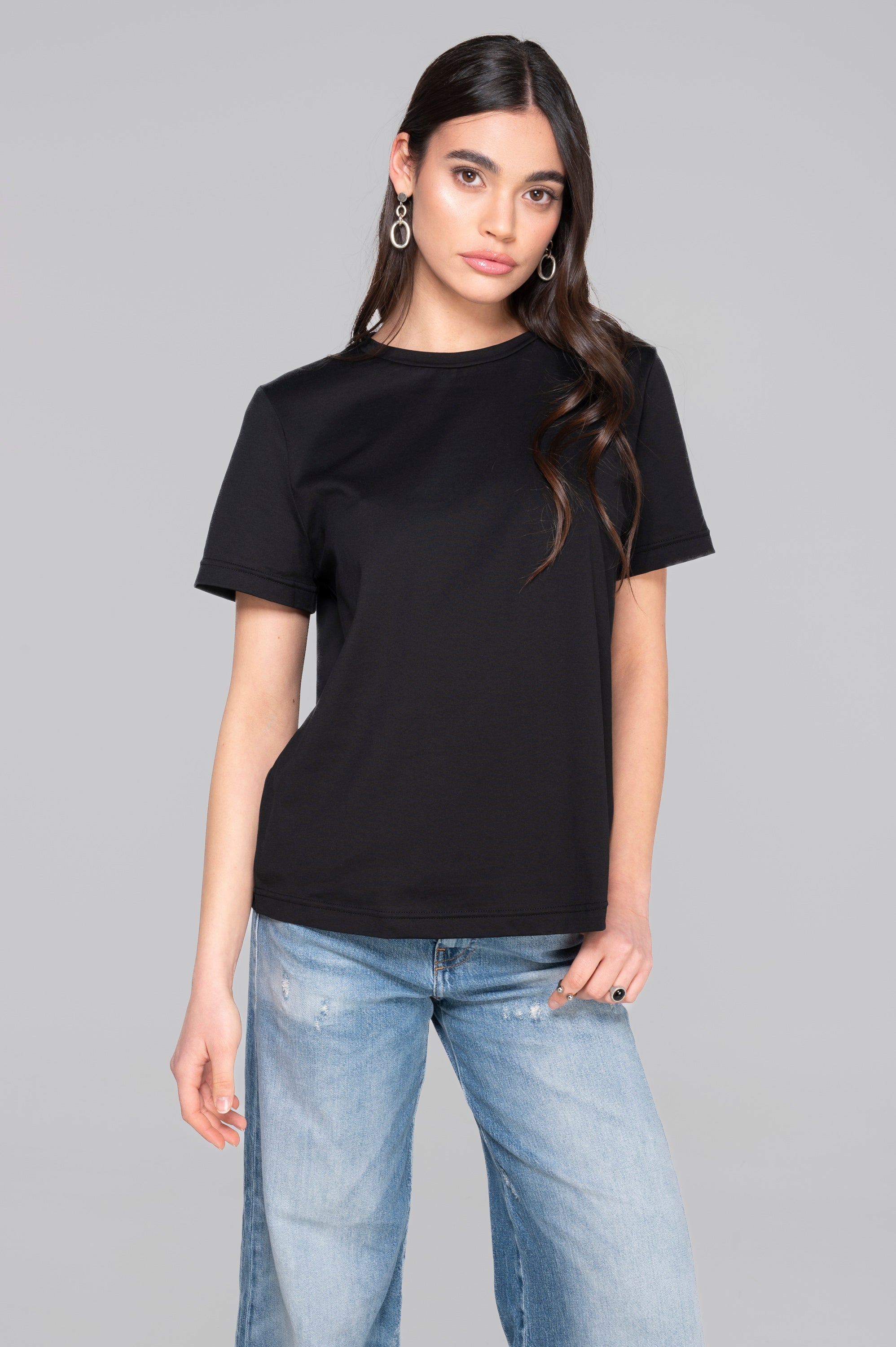 Round neck T-shirt in jersey cotton 409