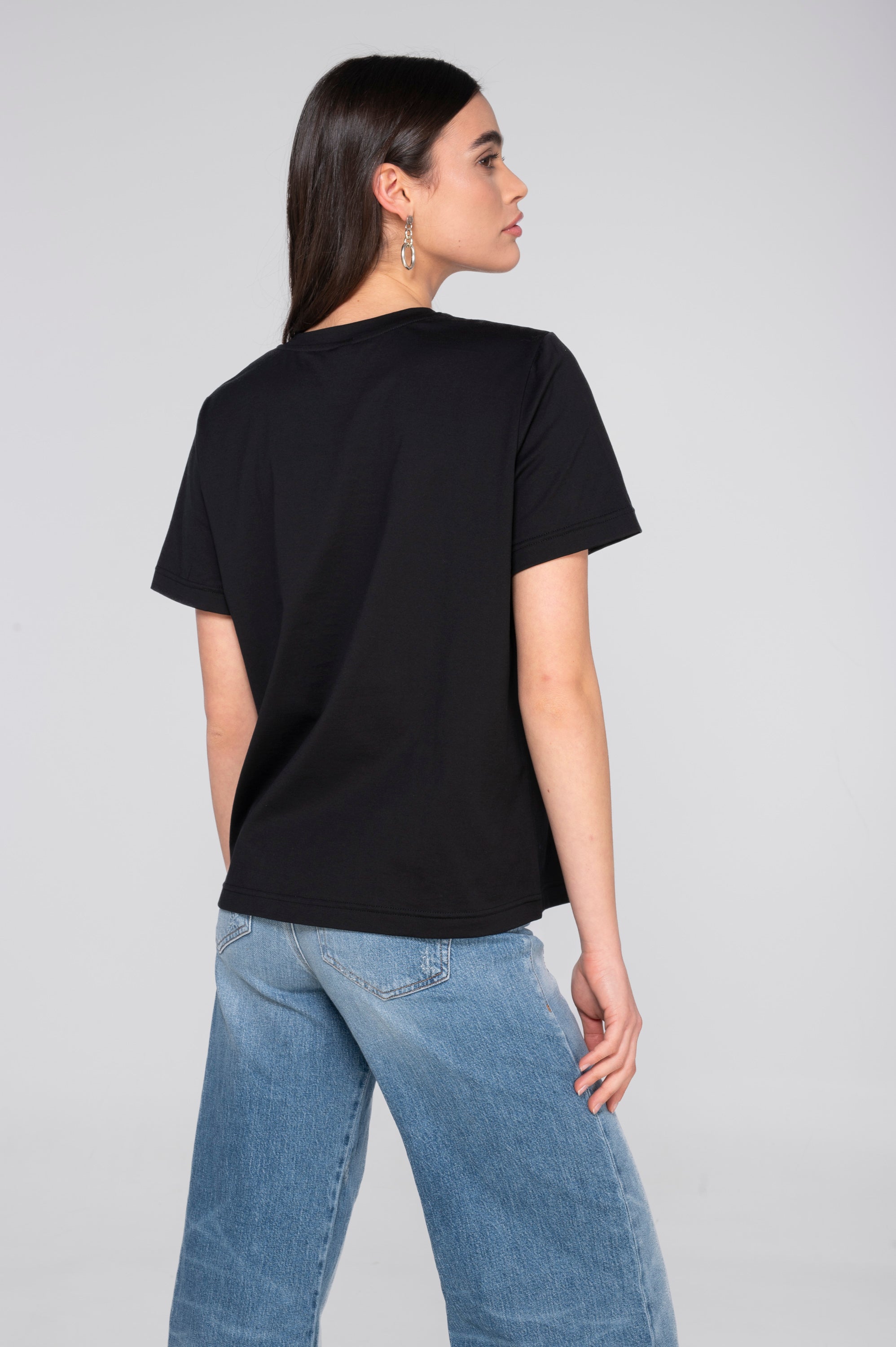 Round neck T-shirt in jersey cotton 409