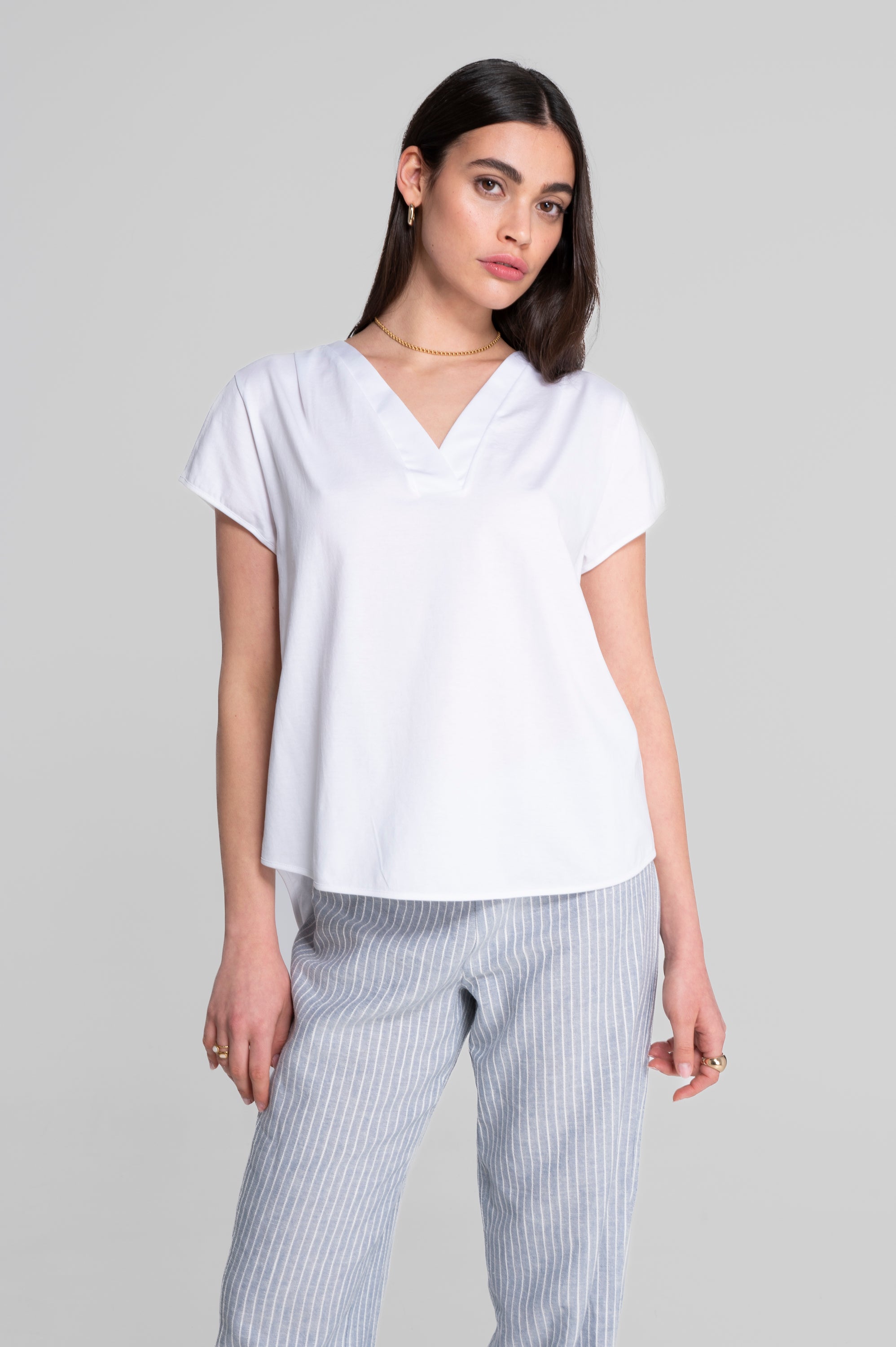 V neck flared T-shirt in jersey cotton 407