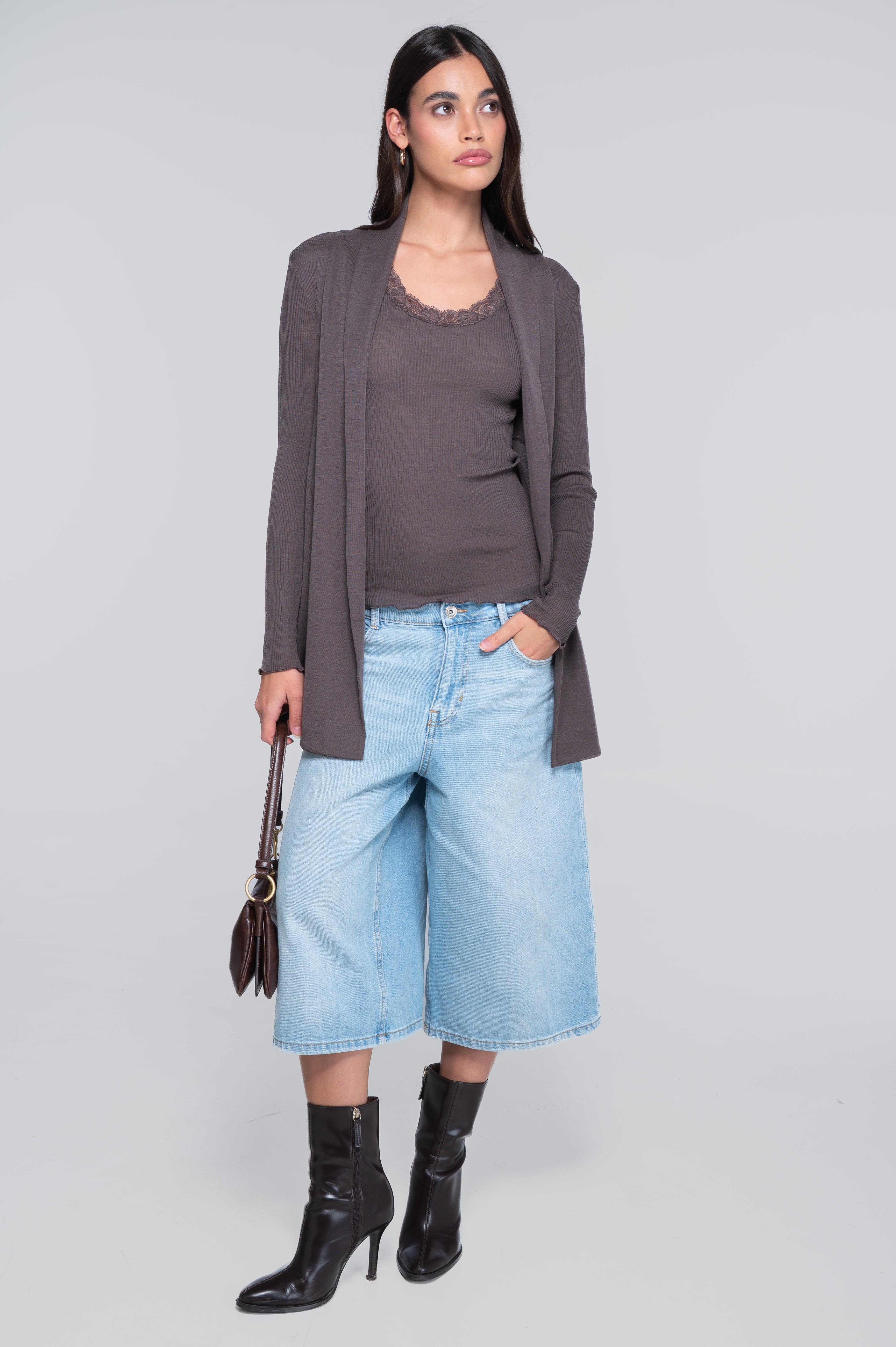 Wool and silk tank top with Leavers lace 3410