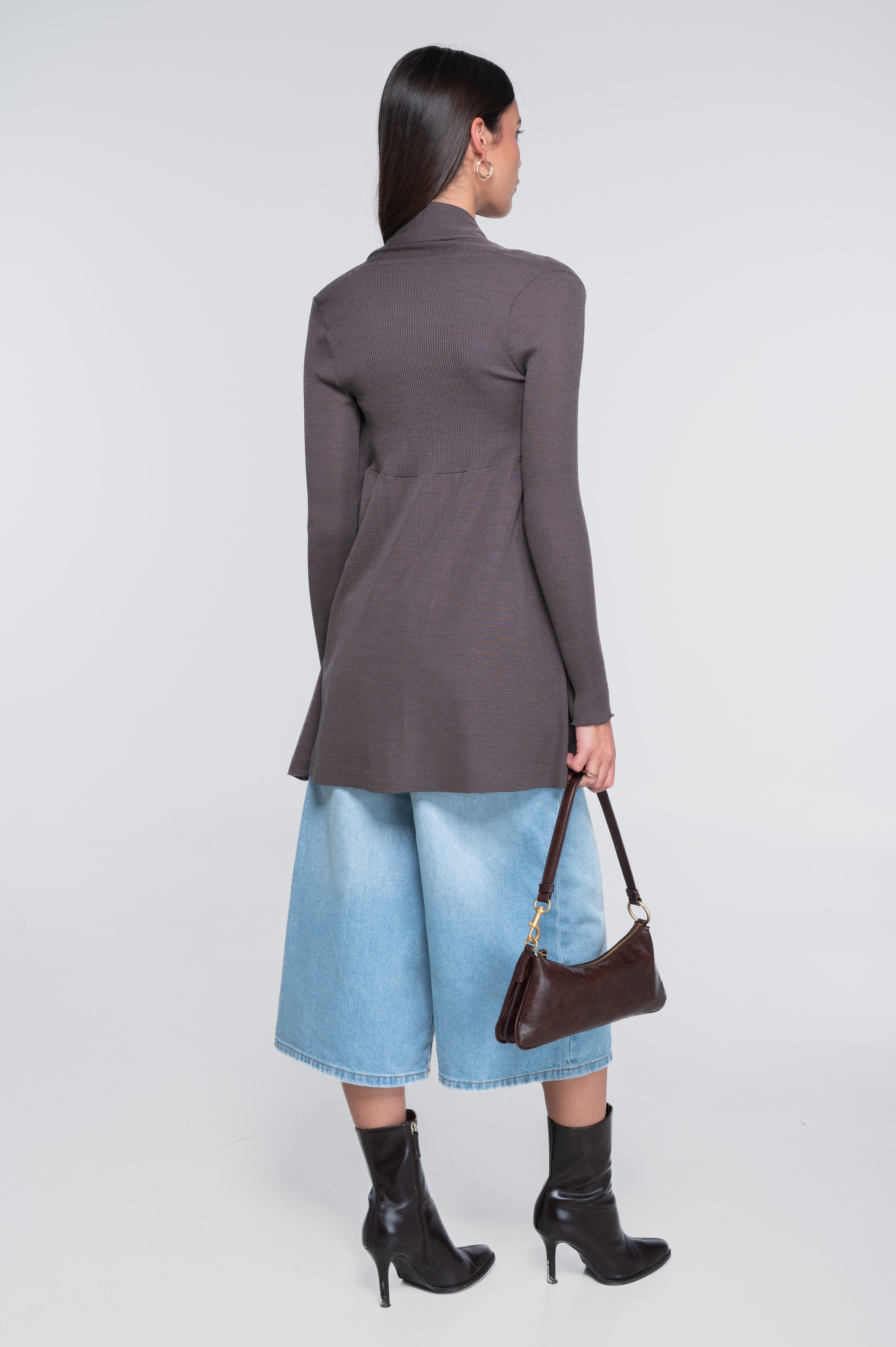 Wool and silk tank top with Leavers lace 3410