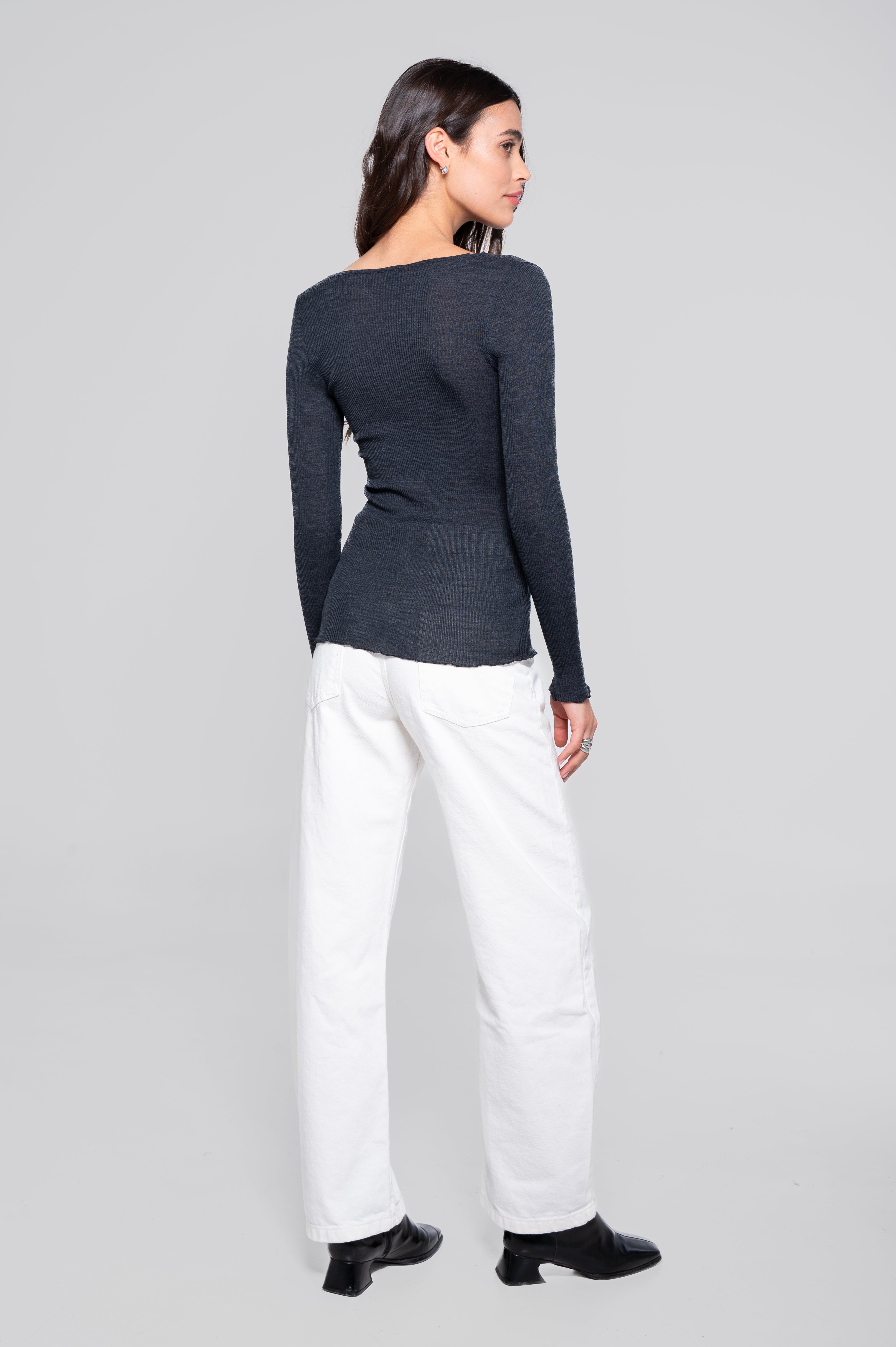 Wool and silk long sleeves V neck shirt 3486
