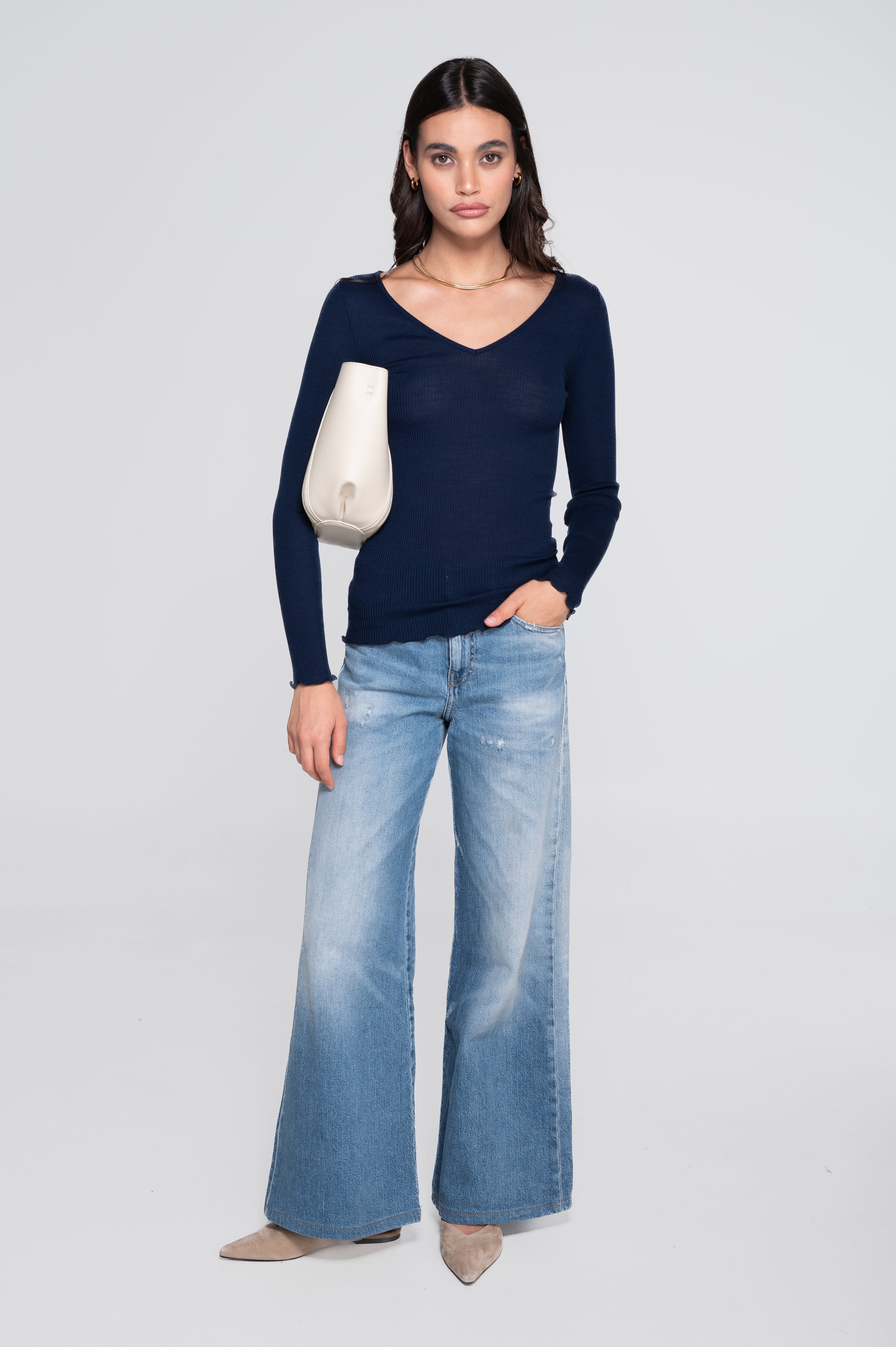 Wool and silk long sleeves V neck shirt 3486