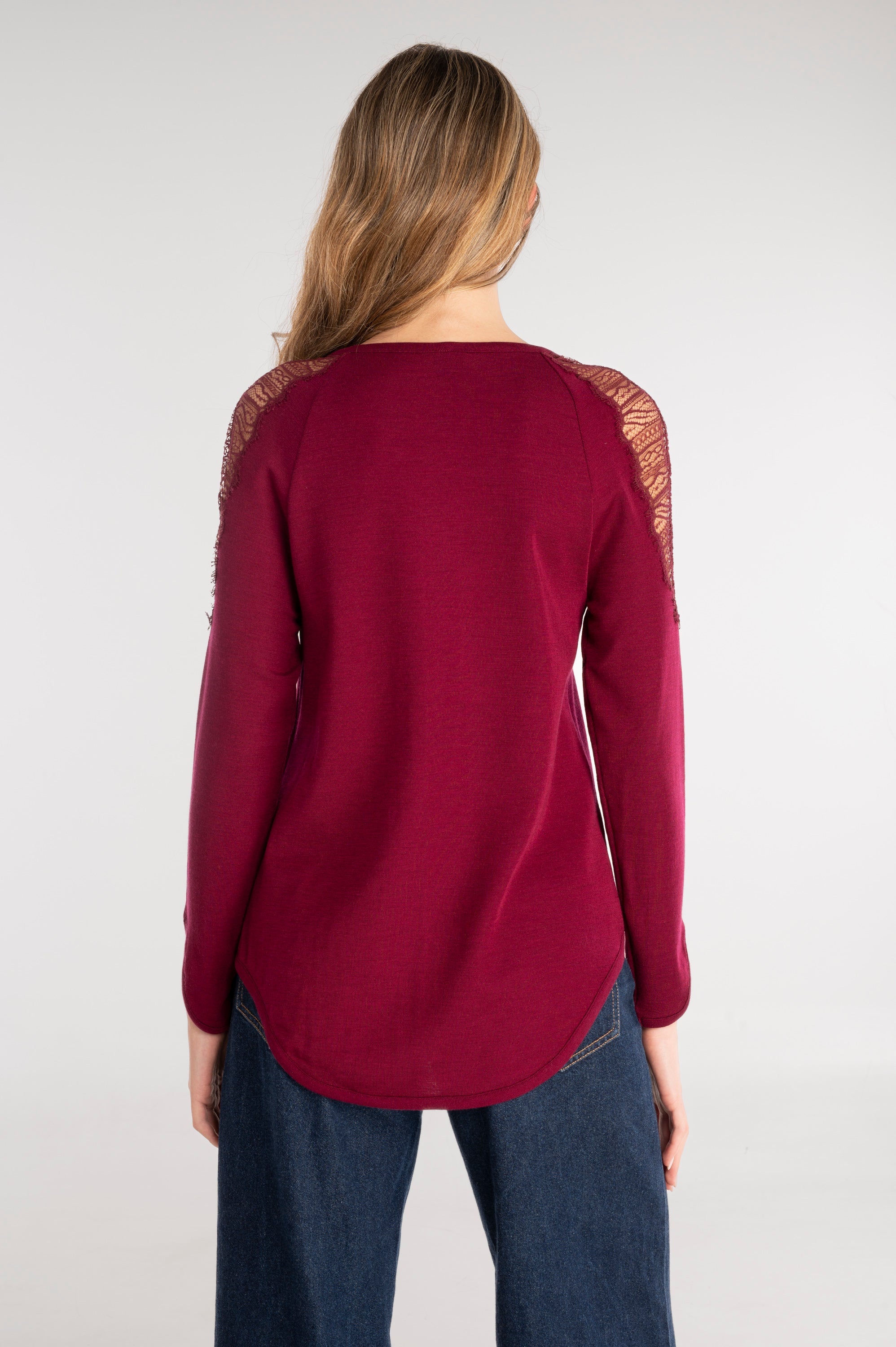 Wool and silk long sleeves cardigan with chantilly lace 7418