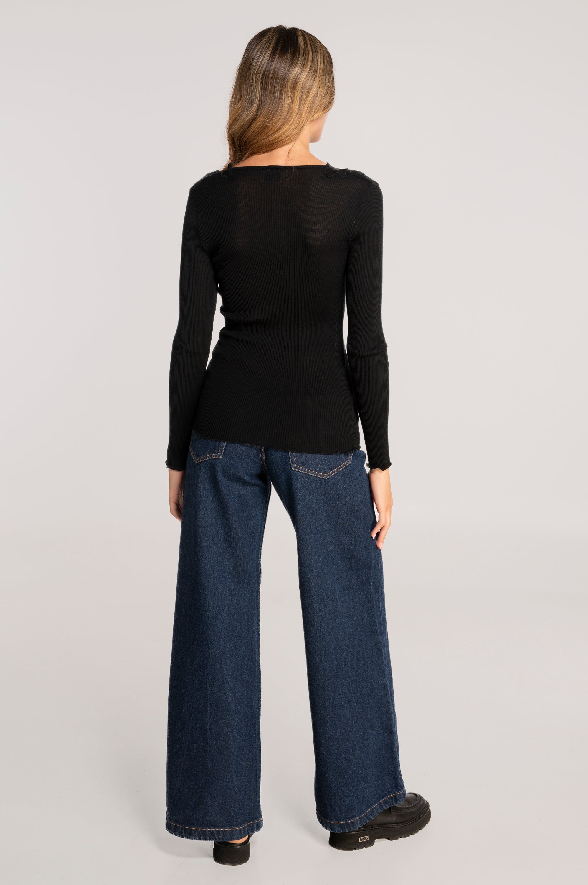 Wool and silk long sleeves shirt with floral motif 7429