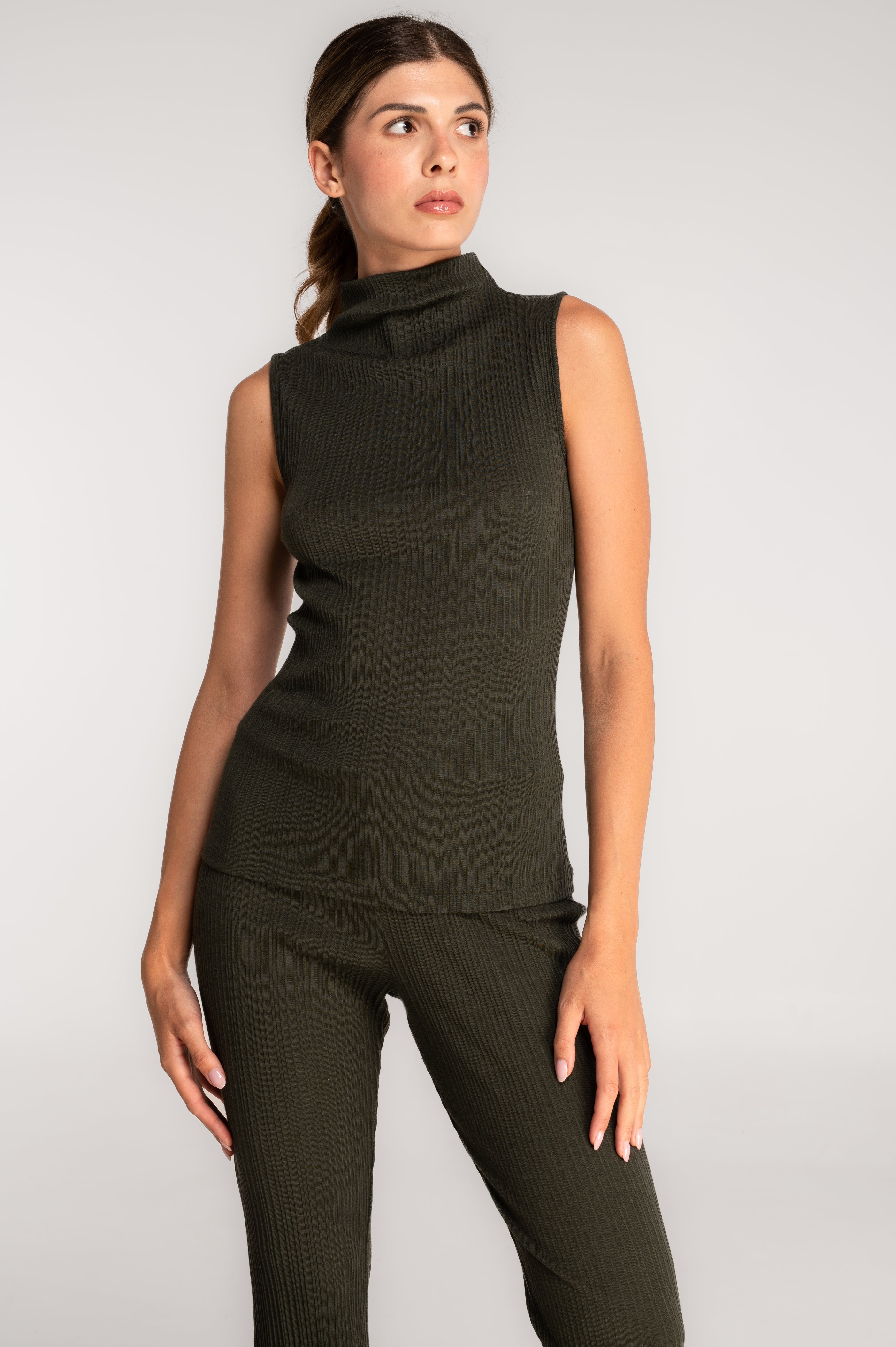 Wool and silk sleeveless mock neck top 7465