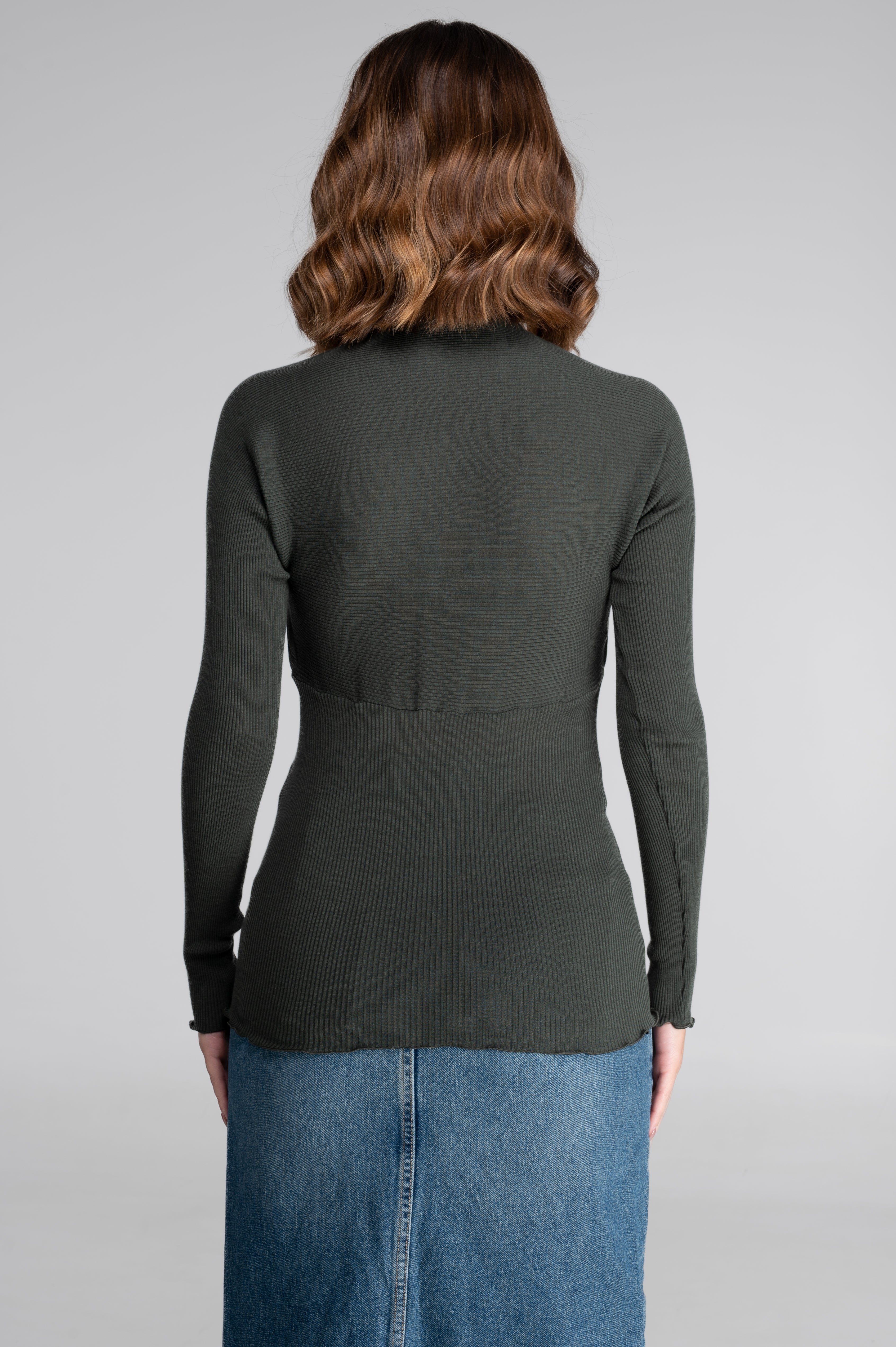 Wool and silk long sleeves round neck shirt with cut-outs 7471