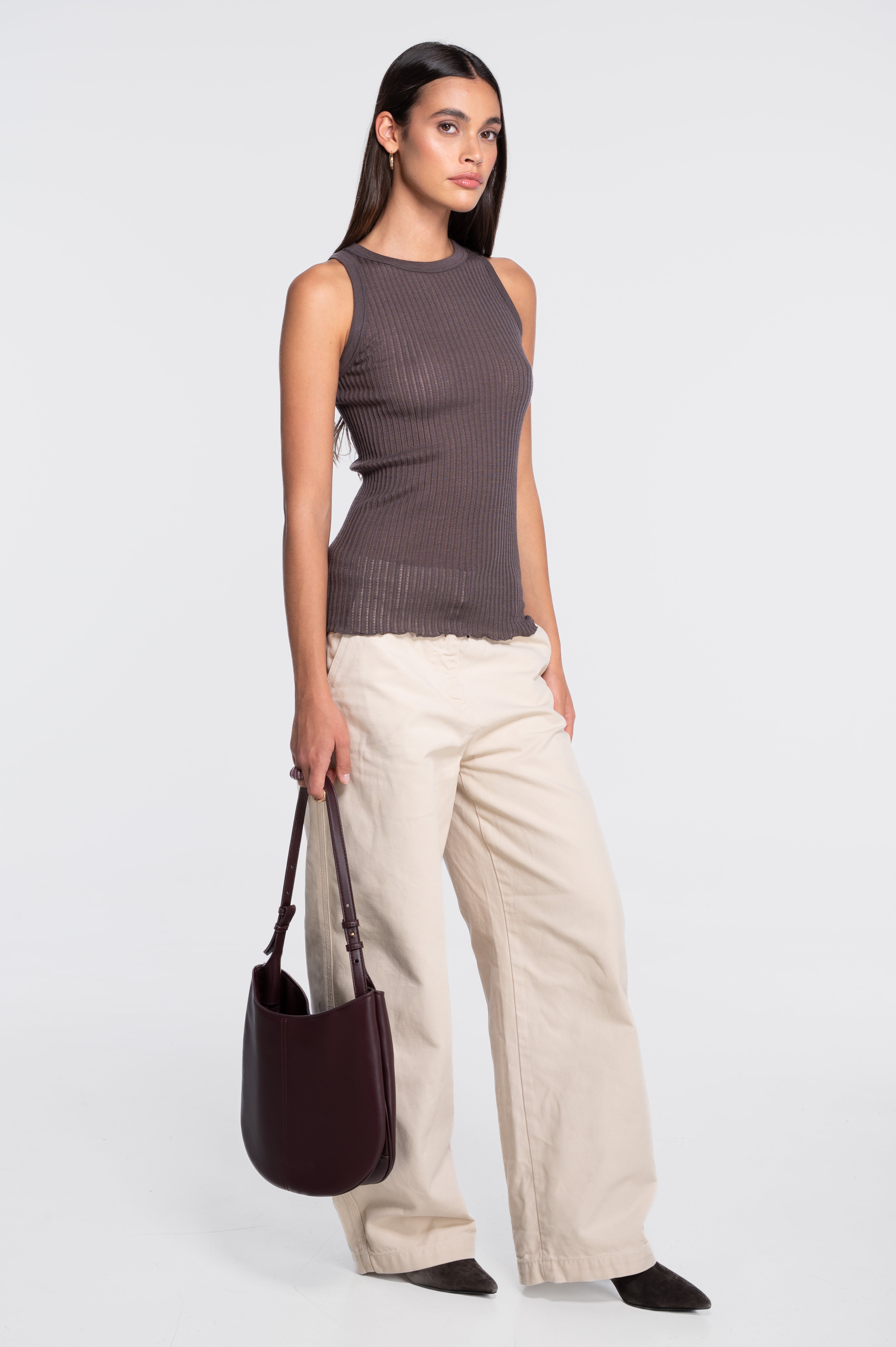 Sleeveless halterneck top in ajouré wool and silk 7490