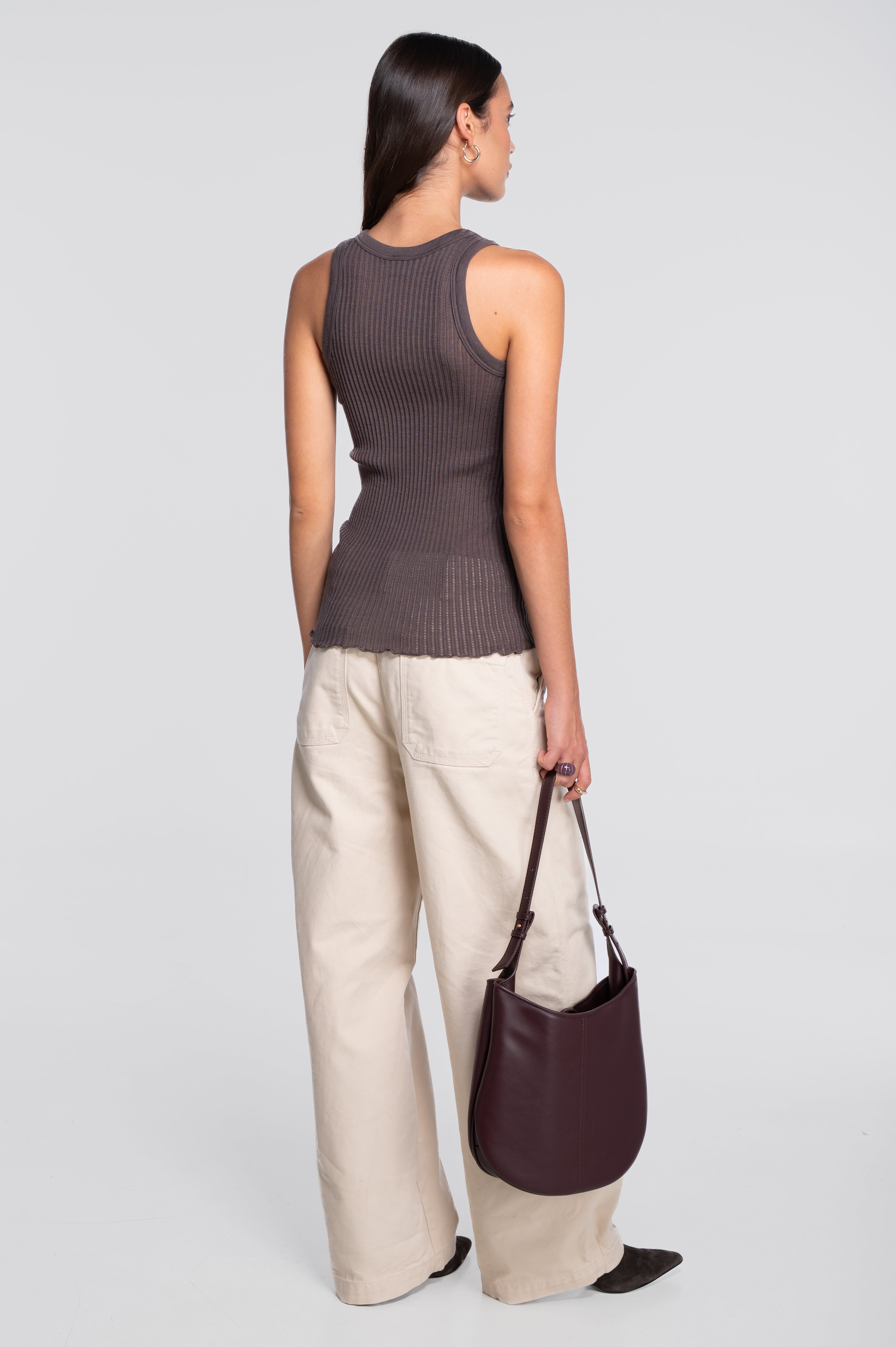 Sleeveless halterneck top in ajouré wool and silk 7490