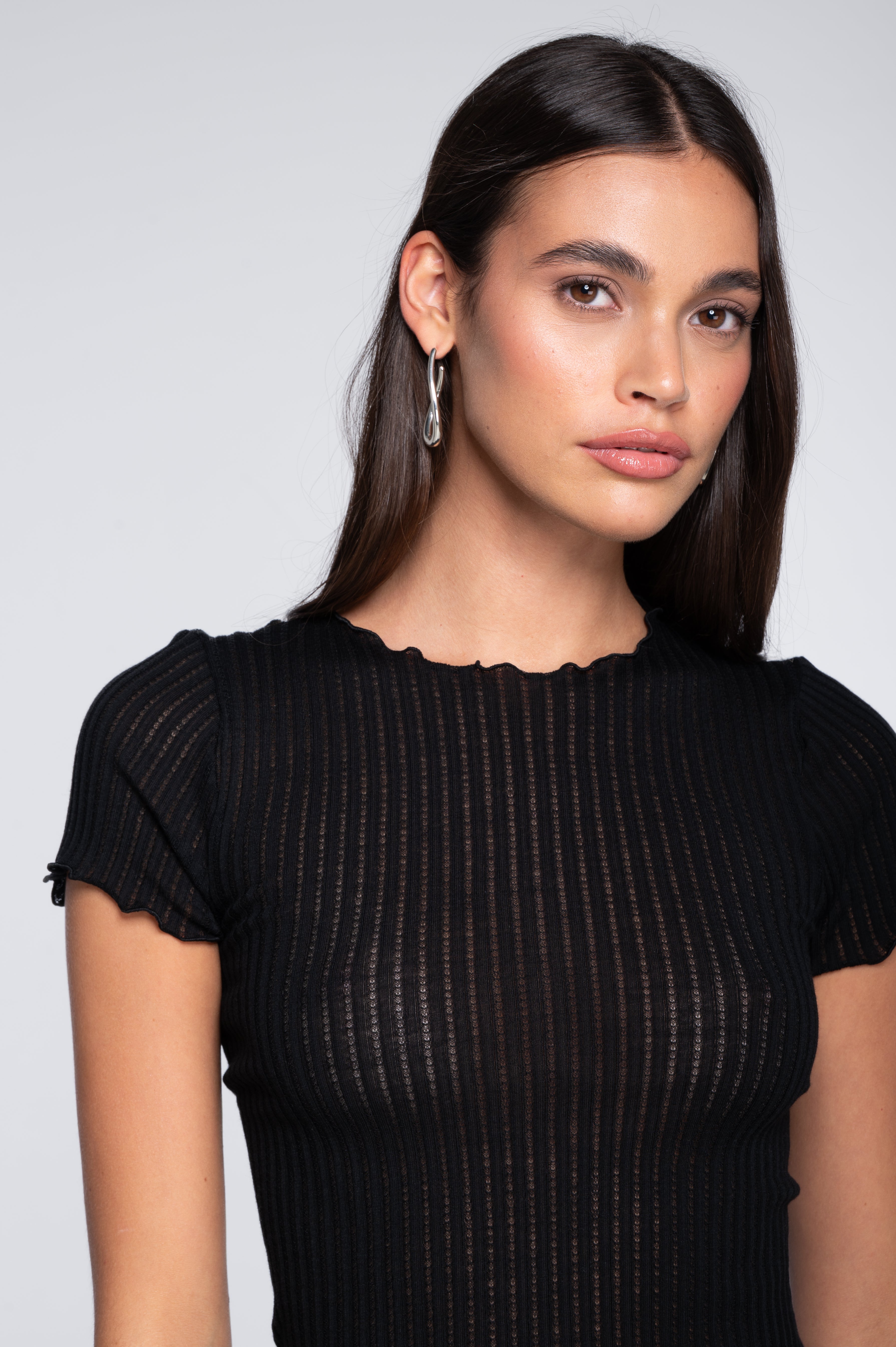 Short sleeves roundneck top in ajouré wool and silk 7493