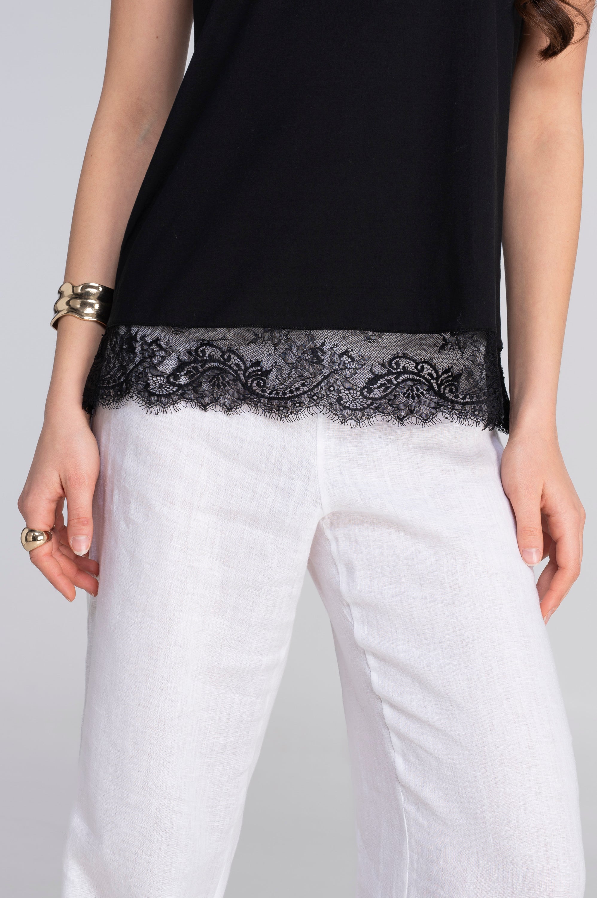 Camisole top in jersey cotton with chantilly lace 7523