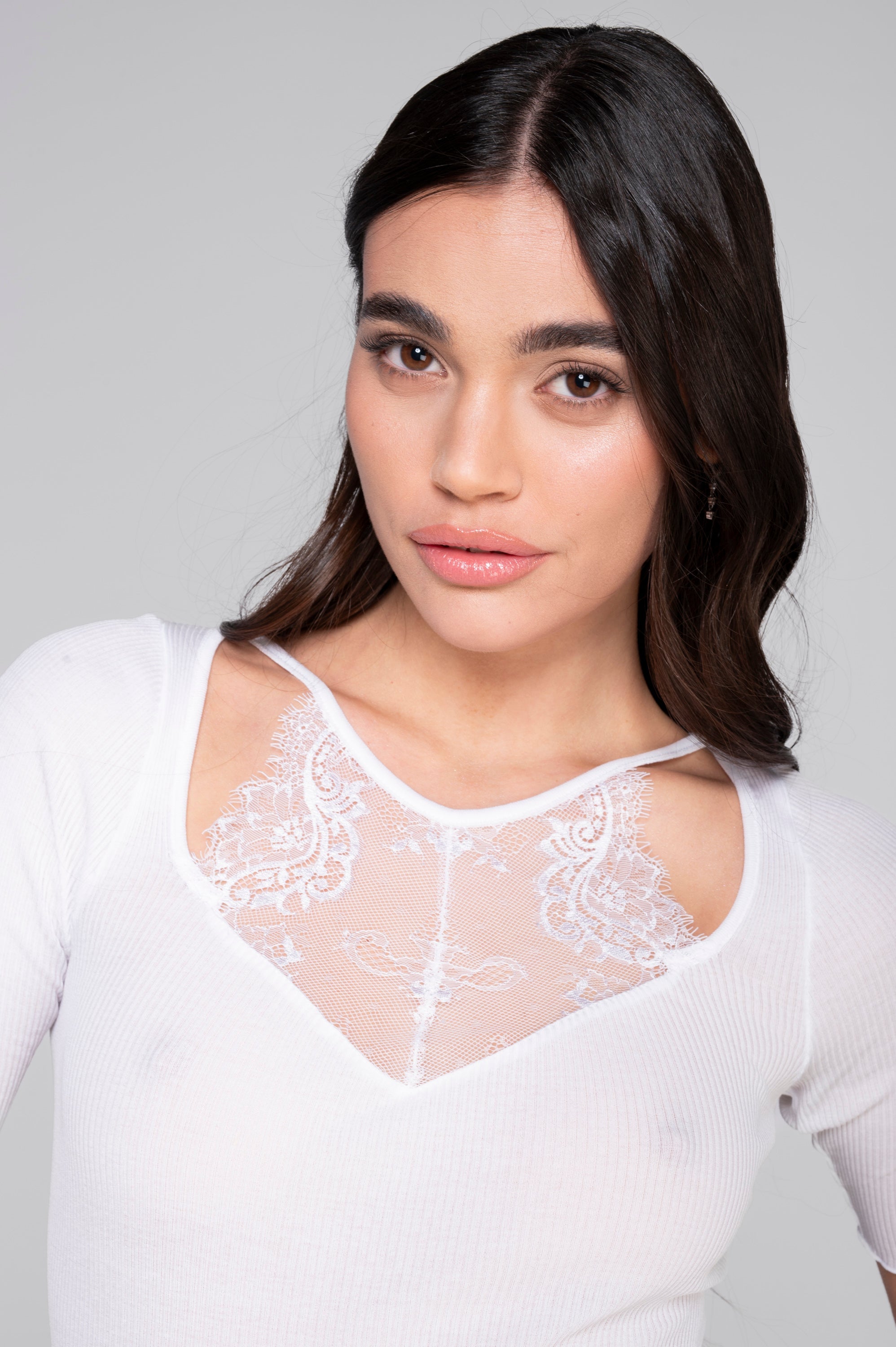 Filoscozia short sleeve ribbed top with chantilly lace 7526