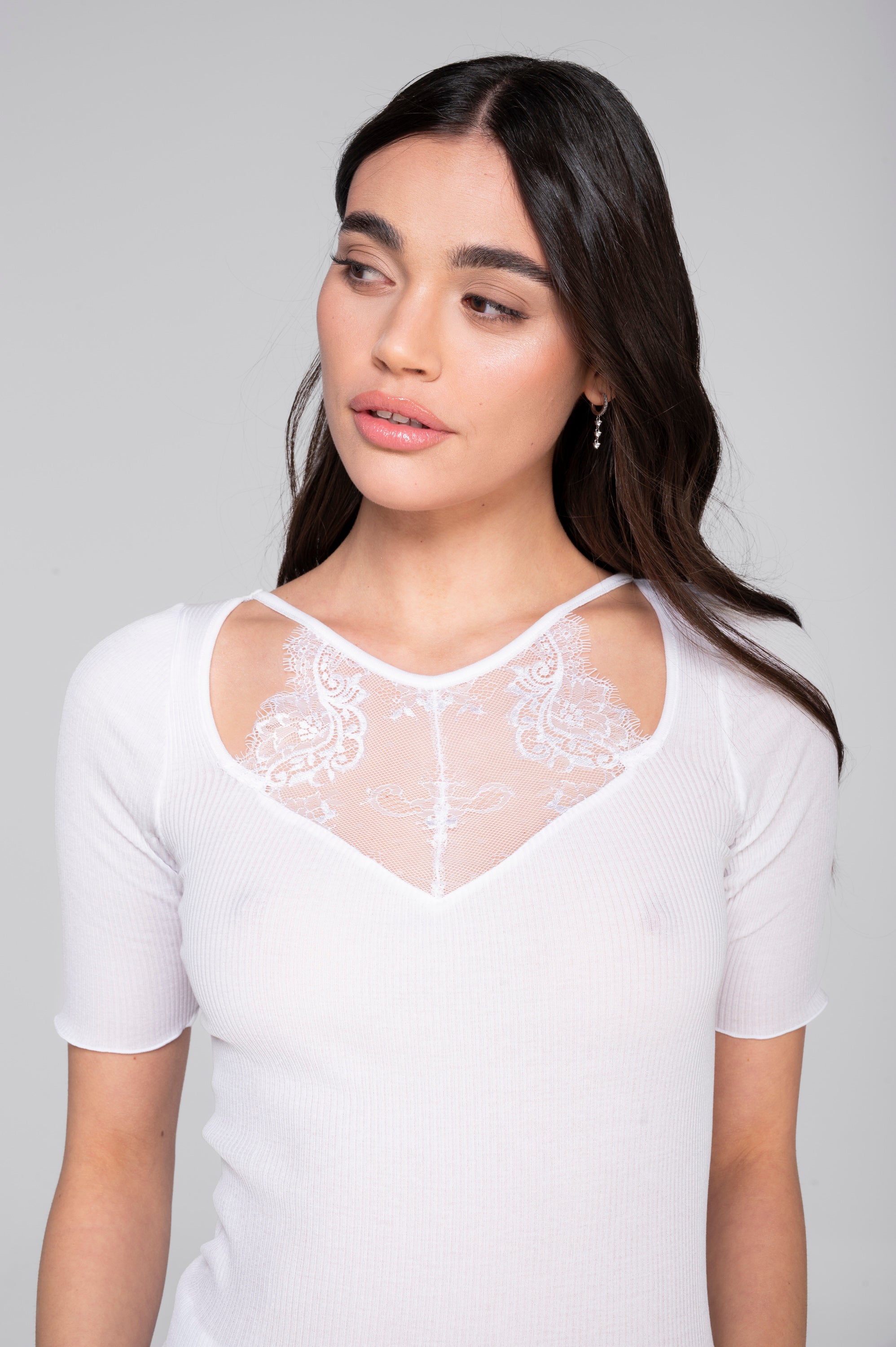Filoscozia short sleeve ribbed top with chantilly lace 7526