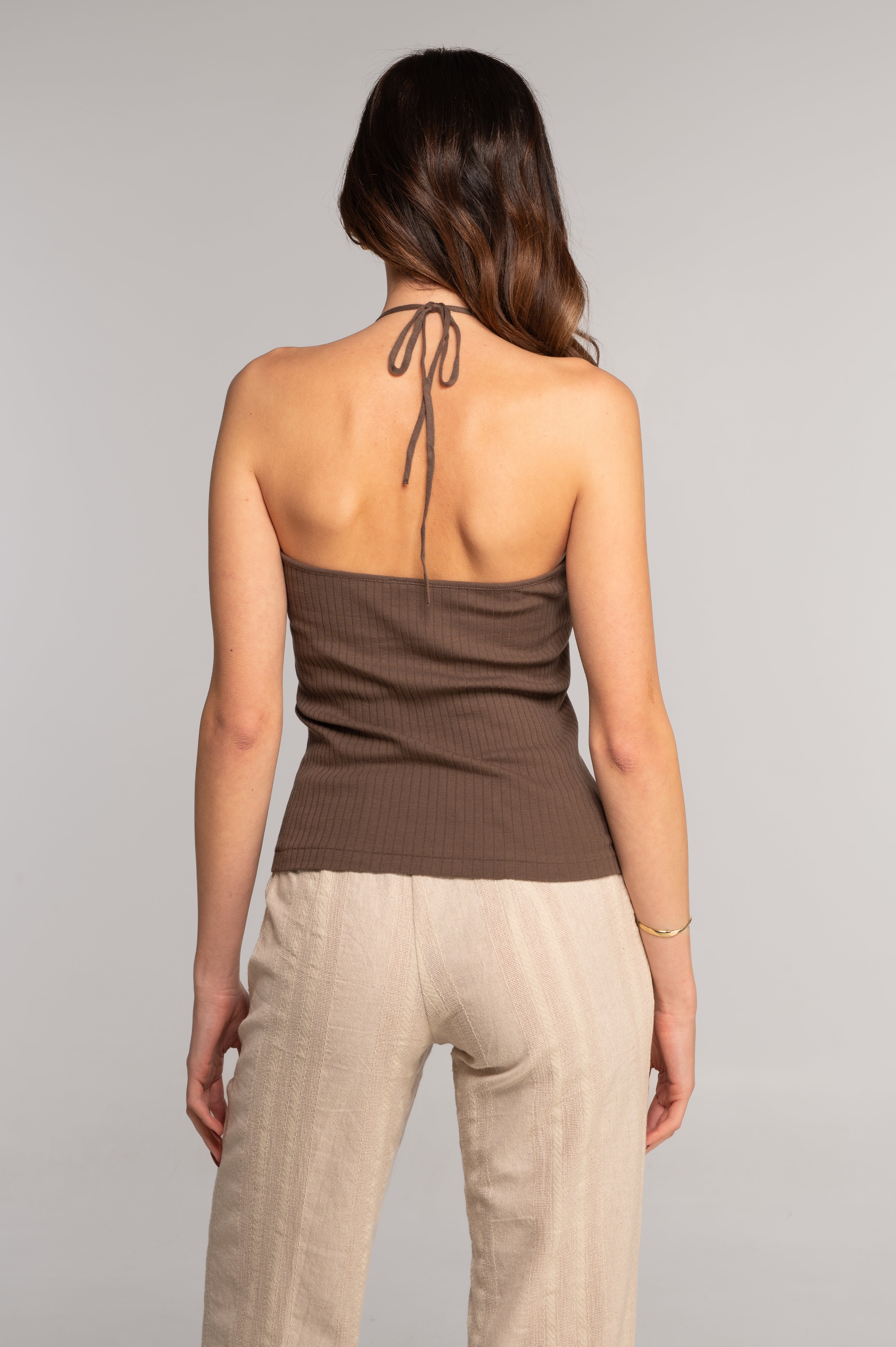 Cotton top with a keyhole detail 7563