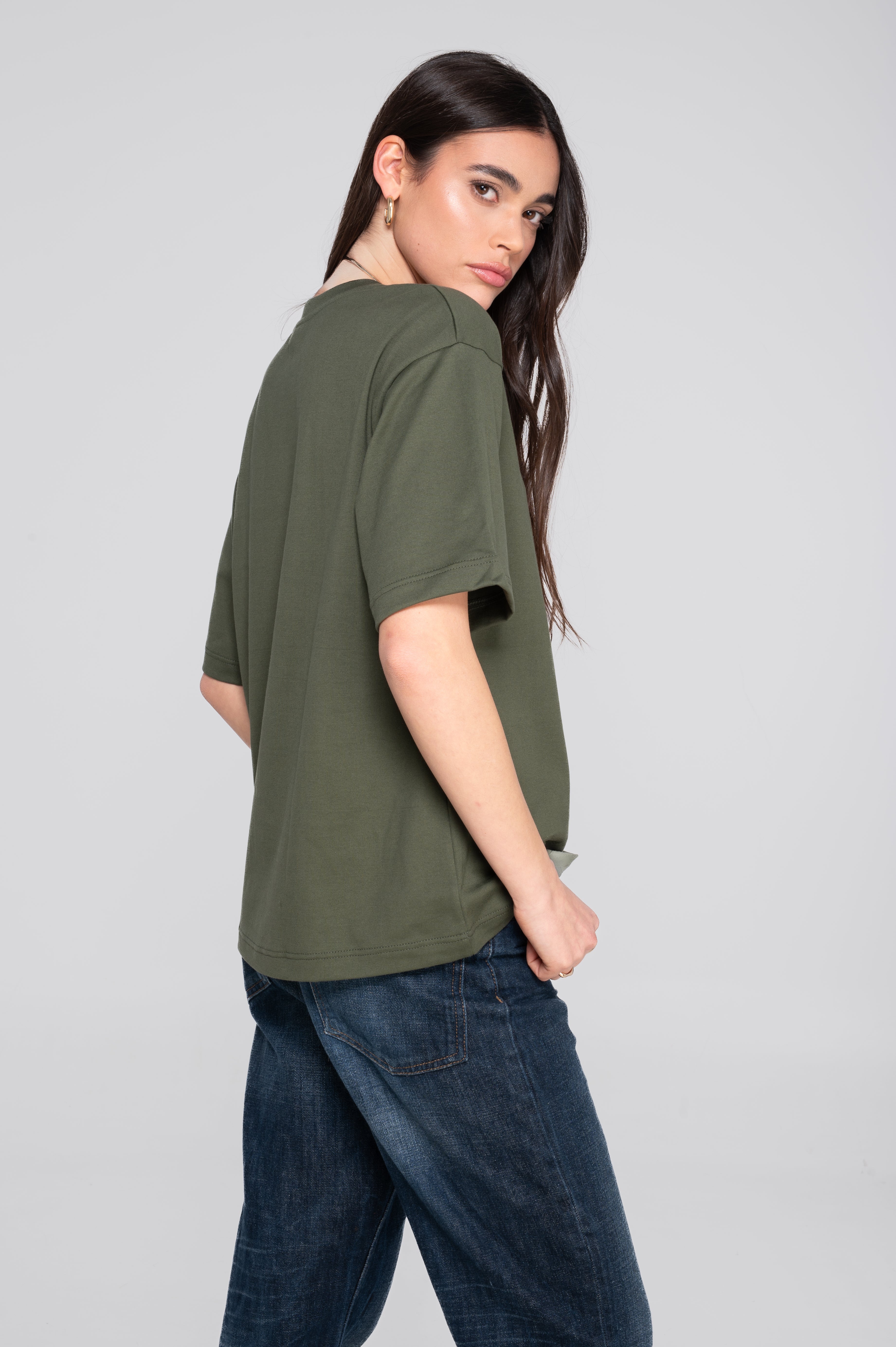 Round neck T-shirt in heavyweight jersey cotton 7571