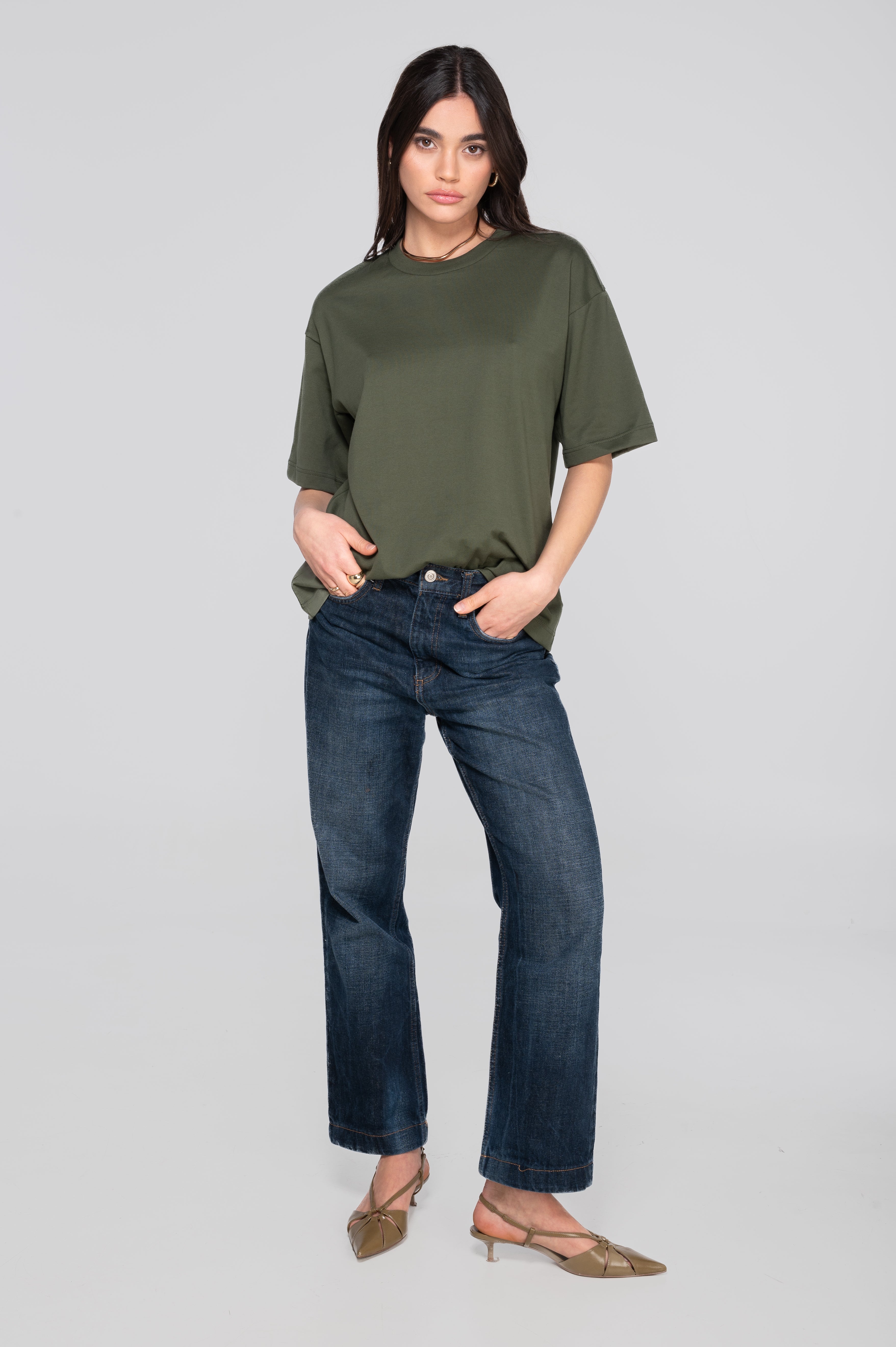 Round neck T-shirt in heavyweight jersey cotton 7571