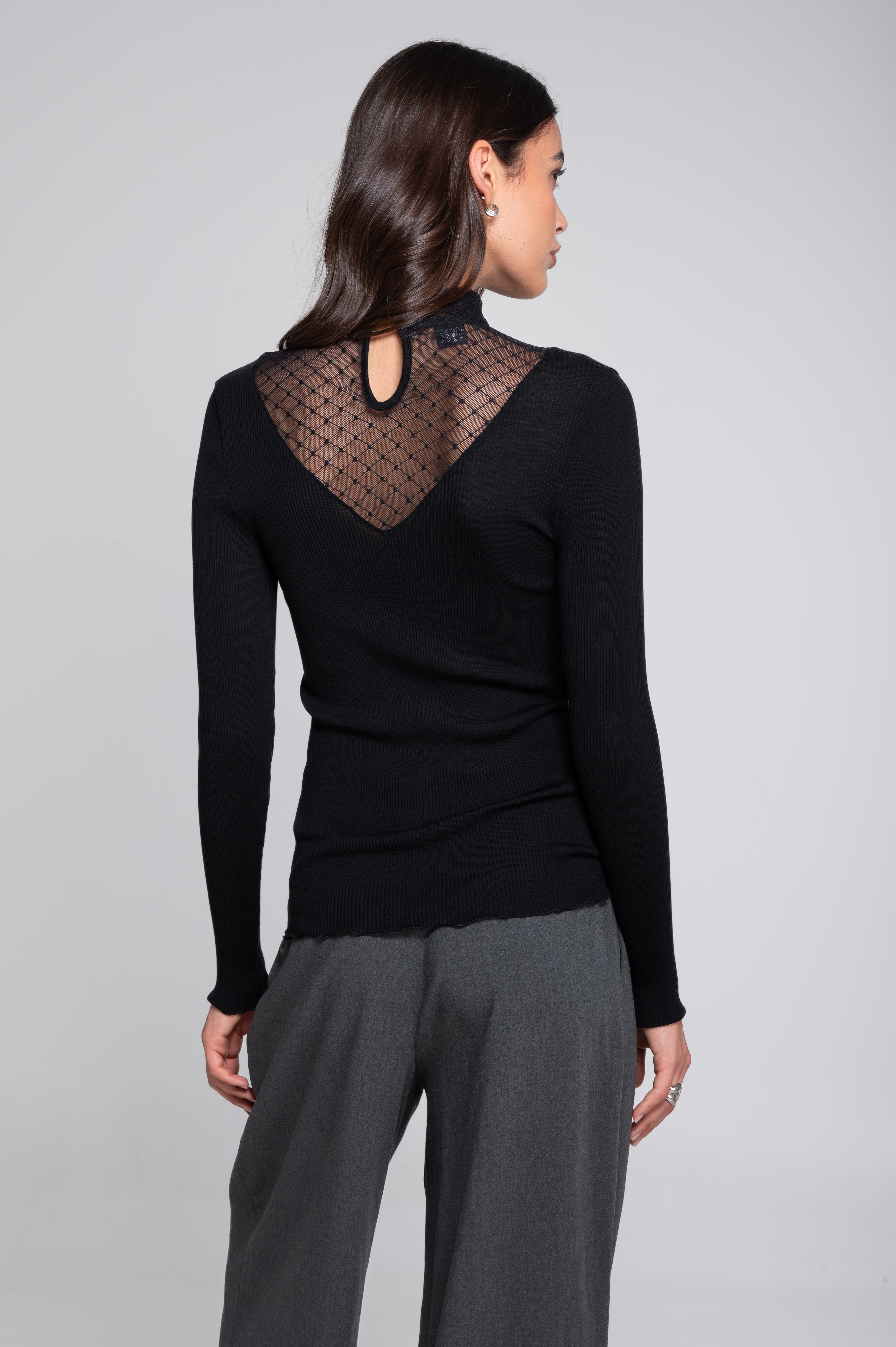 Wool and silk long sleeves mock neck shirt with diamond jacquard laize 7620