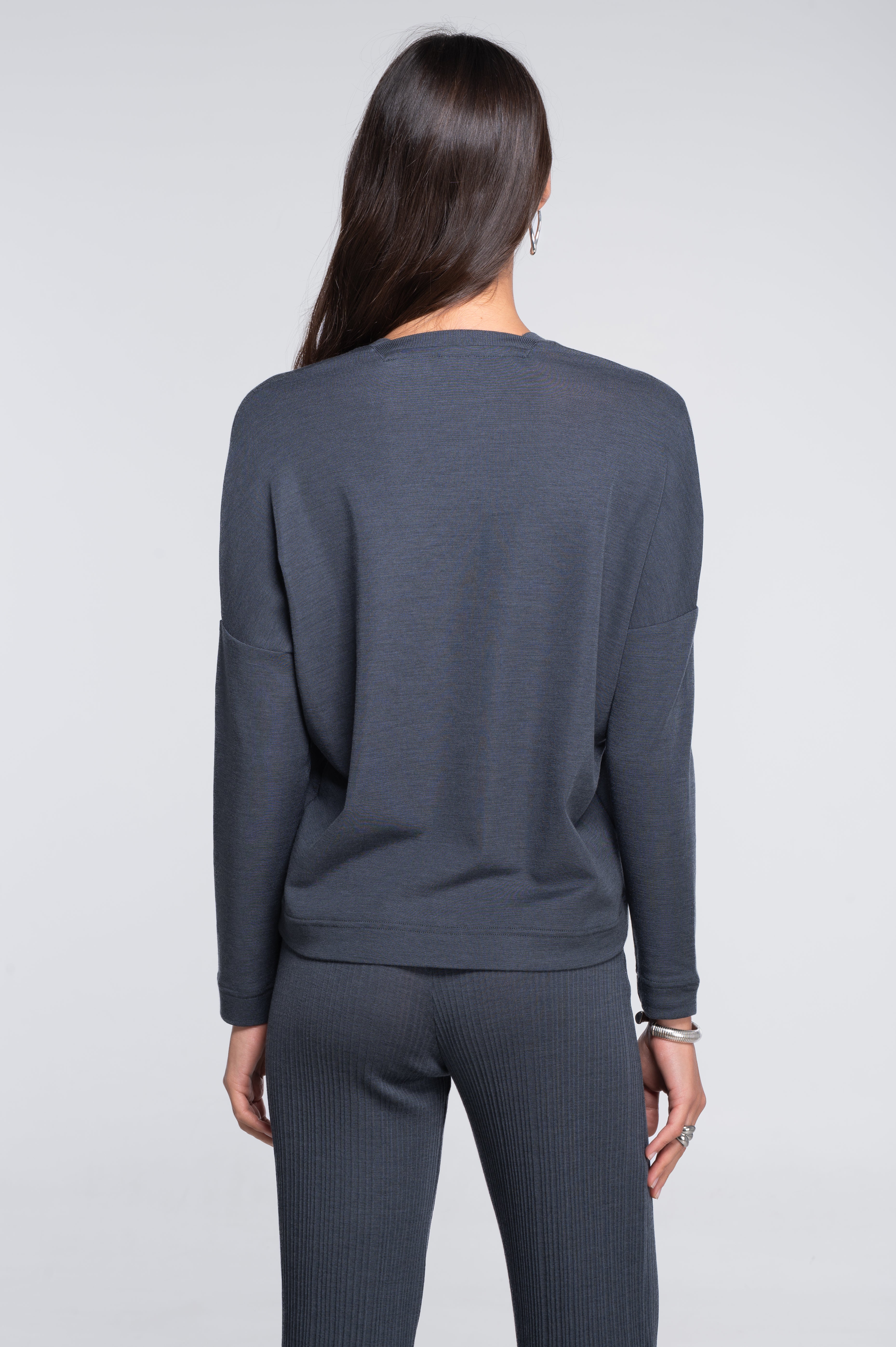 Wool and silk long sleeves V neck shirt 7636