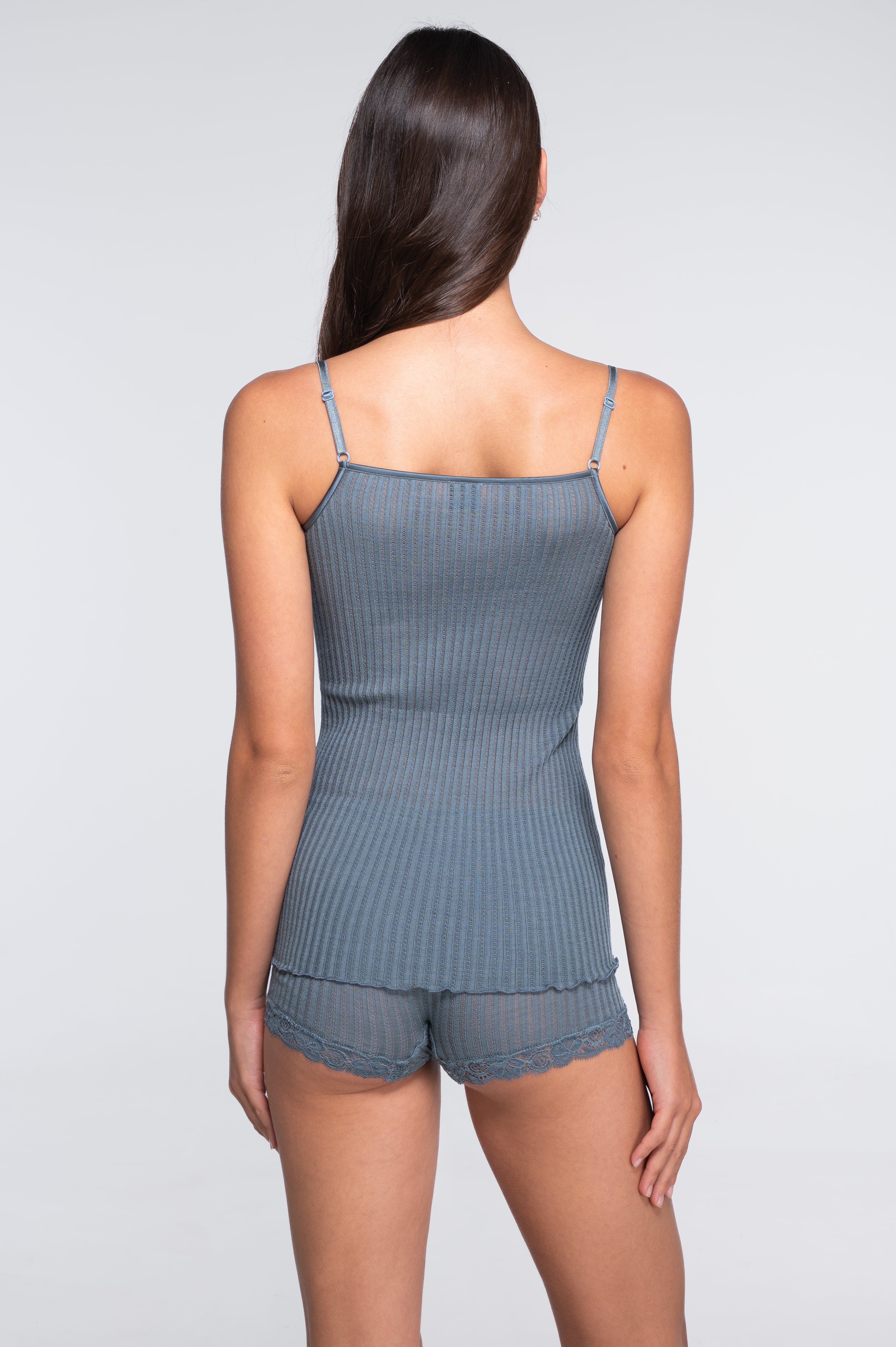 Straight neckline camisole top  in ajouré wool and silk with Leavers lace 7646